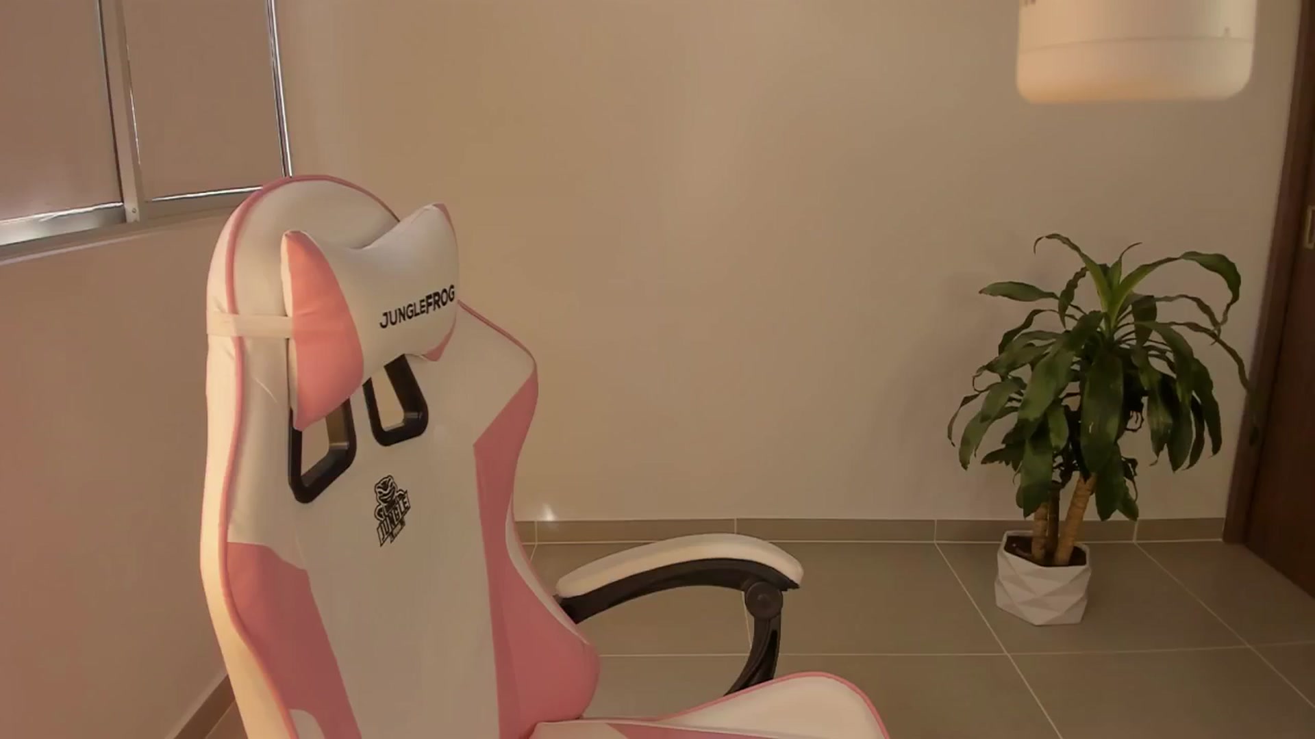 Gallery image thumbnail from Vilu_here's myfreecams stream on, 07/29/2024, 15:42 image 6 of 20
