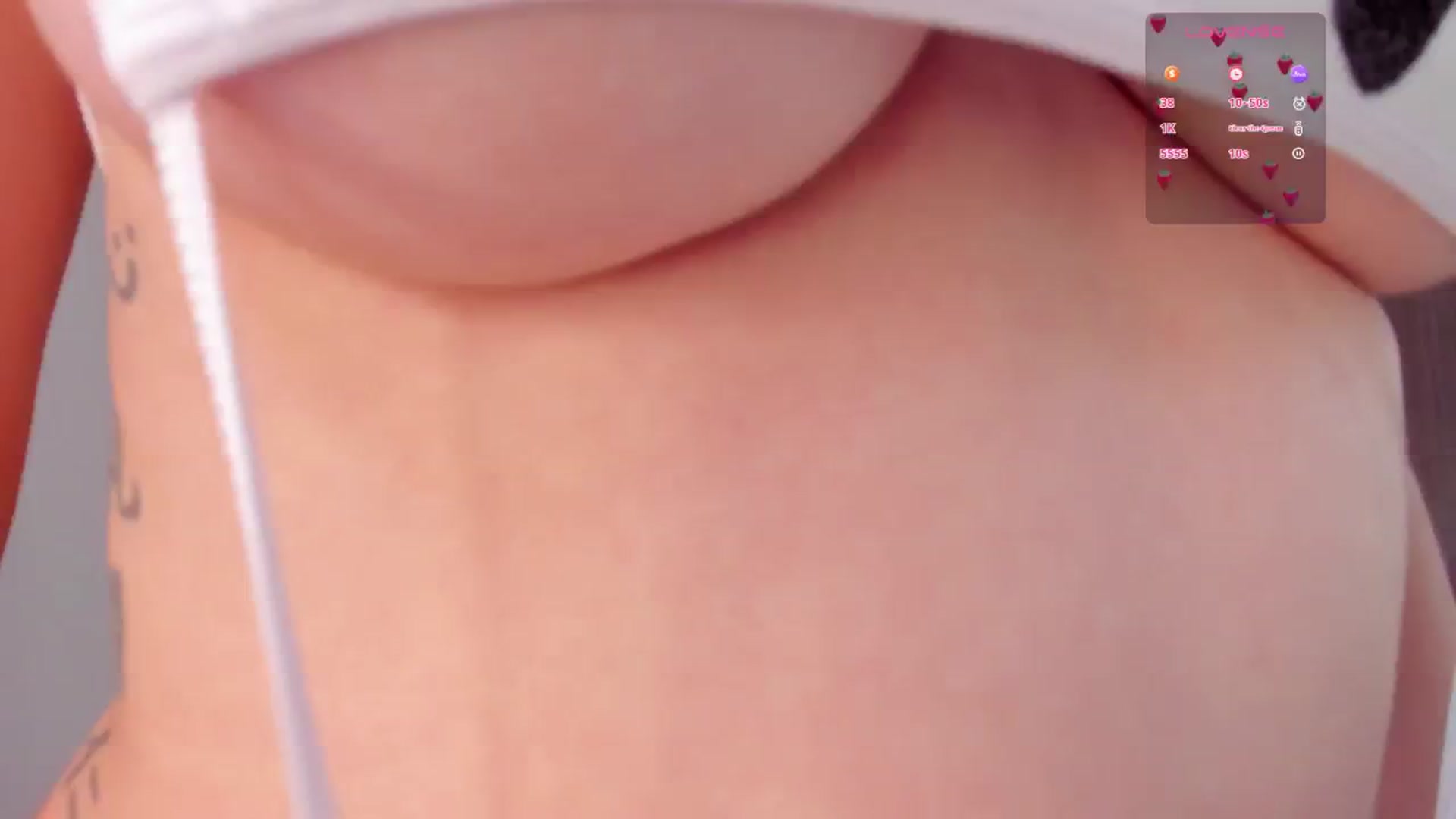Gallery image thumbnail from Vilu_here's myfreecams stream on, 09/01/2024, 18:46 image 9 of 20