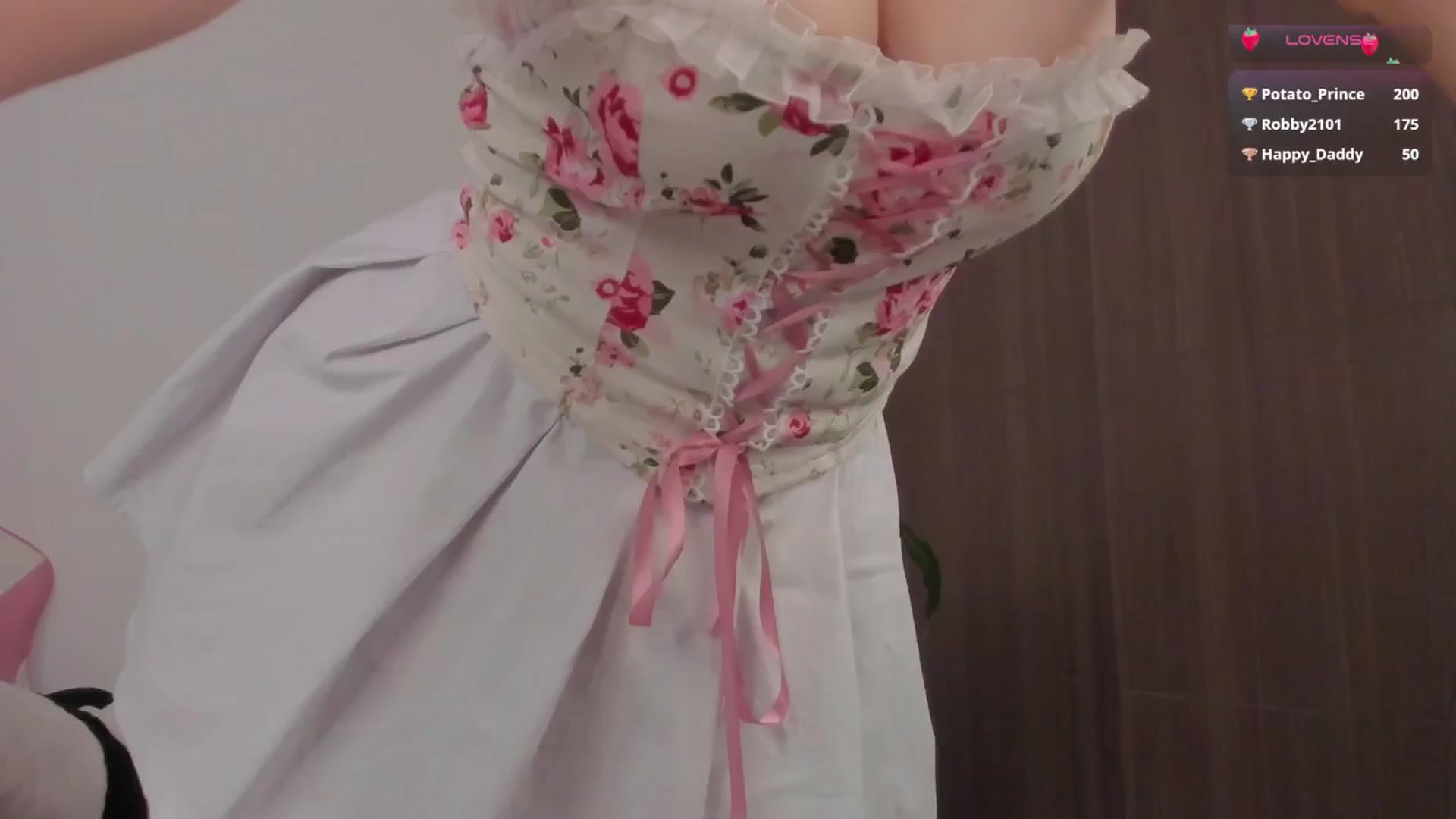 Gallery image thumbnail from Vilu_here's myfreecams stream on, 09/17/2024, 16:51 image 8 of 20