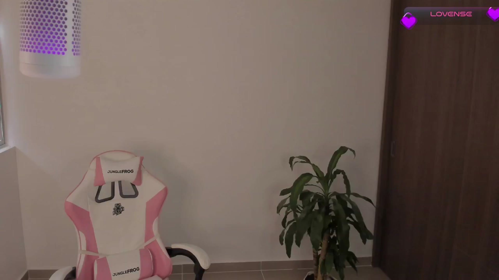 Gallery image thumbnail from Vilu_here's myfreecams stream on, 10/07/2024, 15:53 image 4 of 20