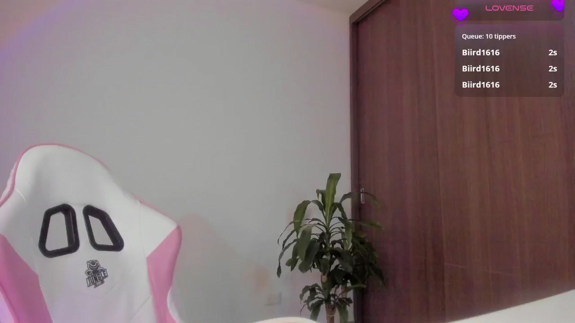 Gallery image thumbnail from Vilu_here's myfreecams stream on, 10/25/2024, 16:50 image 18 of 20