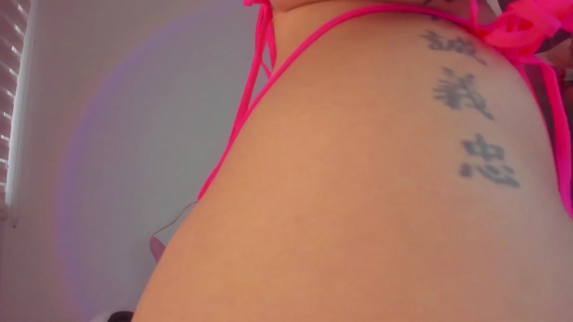 Gallery image thumbnail from Vilu_here's myfreecams stream on, 10/26/2024, 18:19 image 8 of 20