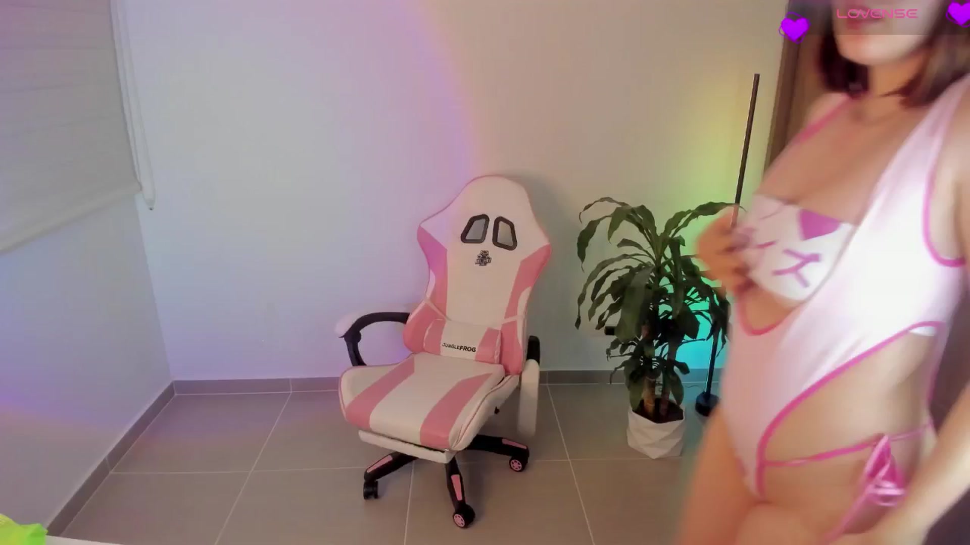 Gallery image thumbnail from Vilu_here's myfreecams stream on, 11/25/2024, 21:27 image 1 of 20