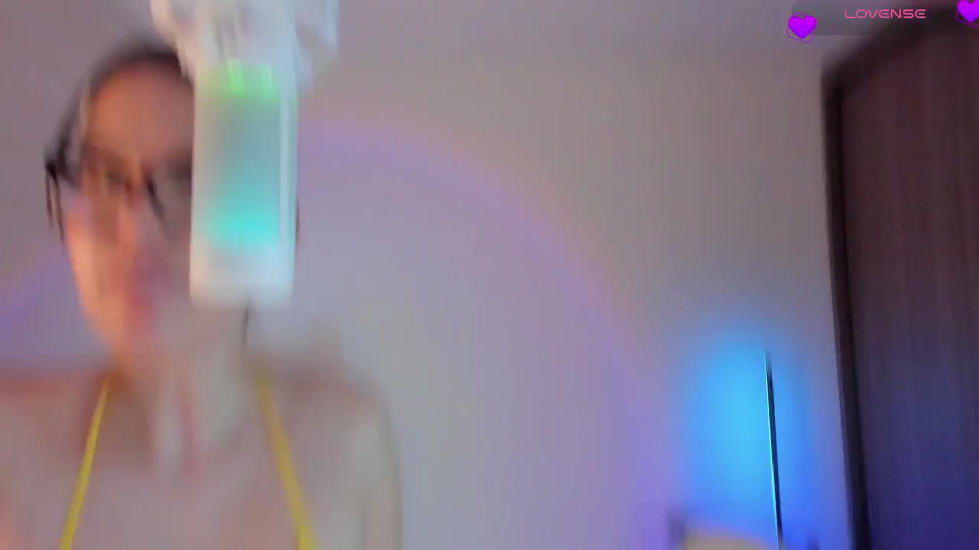Gallery image thumbnail from Vilu_here's myfreecams stream on, 12/28/2024, 17:48 image 19 of 20