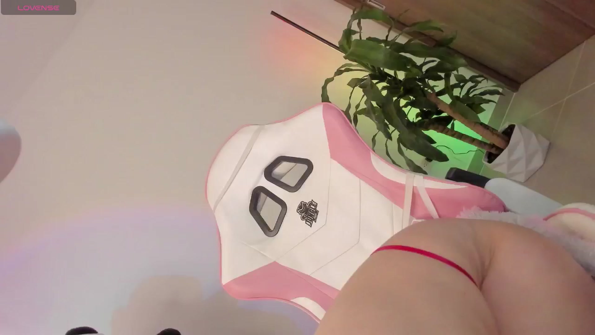 Gallery image thumbnail from Vilu_here's myfreecams stream on, 01/26/2025, 14:13 image 12 of 20