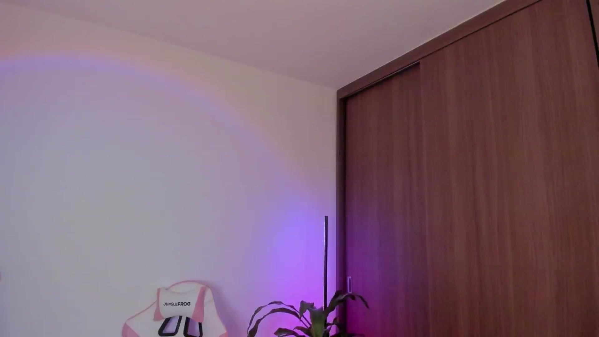 Gallery image thumbnail from Vilu_here's myfreecams stream on, 02/02/2025, 16:31 image 8 of 20