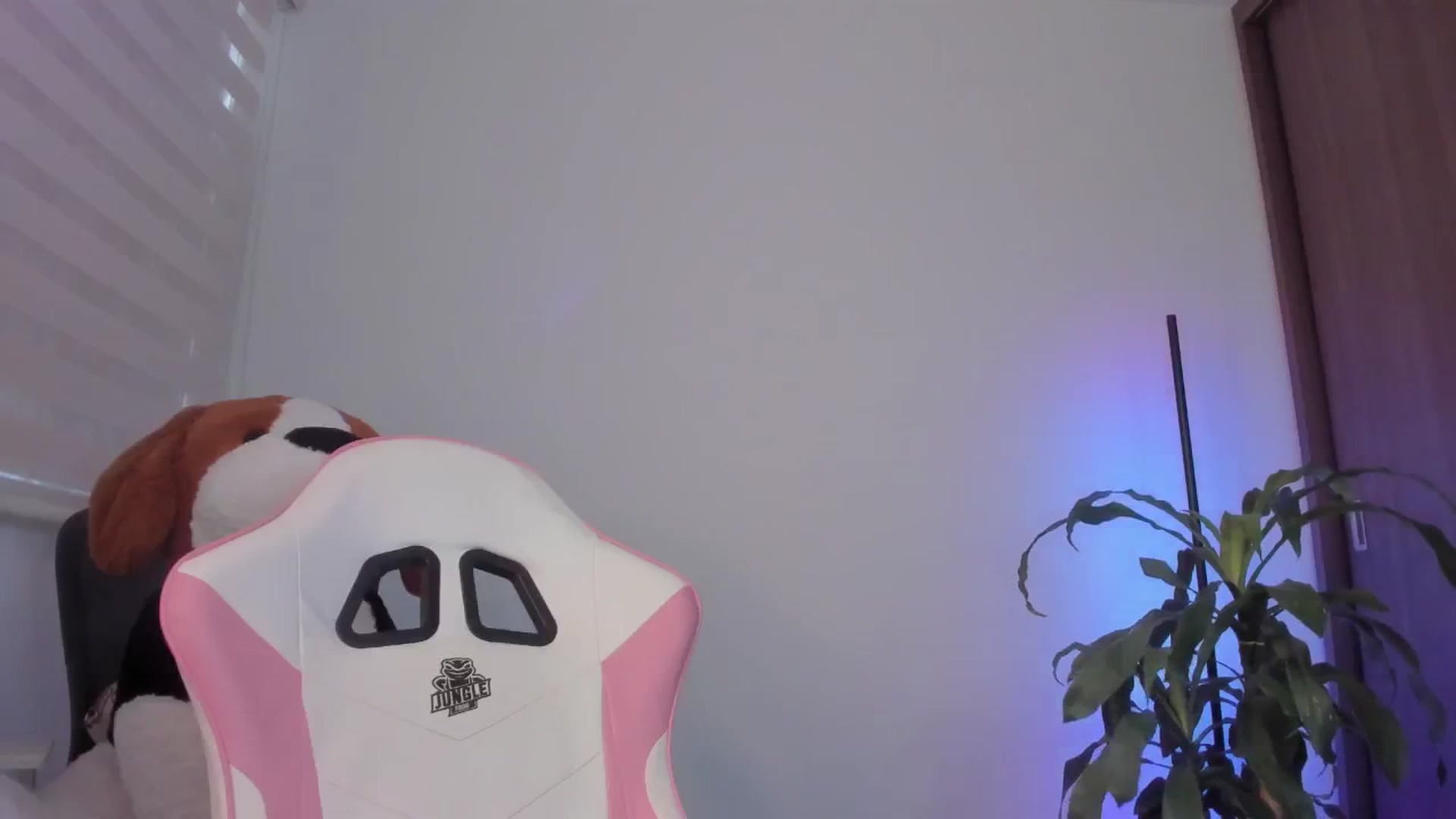 Gallery image thumbnail from Vilu_here's myfreecams stream on, 02/21/2025, 18:26 image 19 of 20
