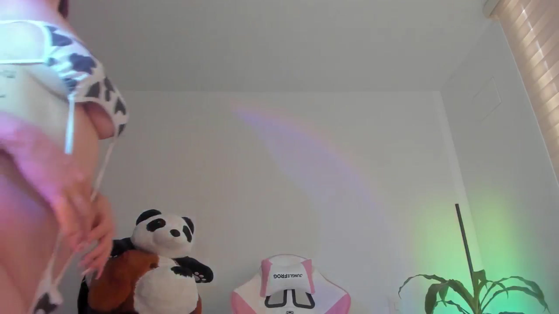 Gallery image thumbnail from Vilu_here's myfreecams stream on, 03/01/2025, 13:51 image 19 of 20