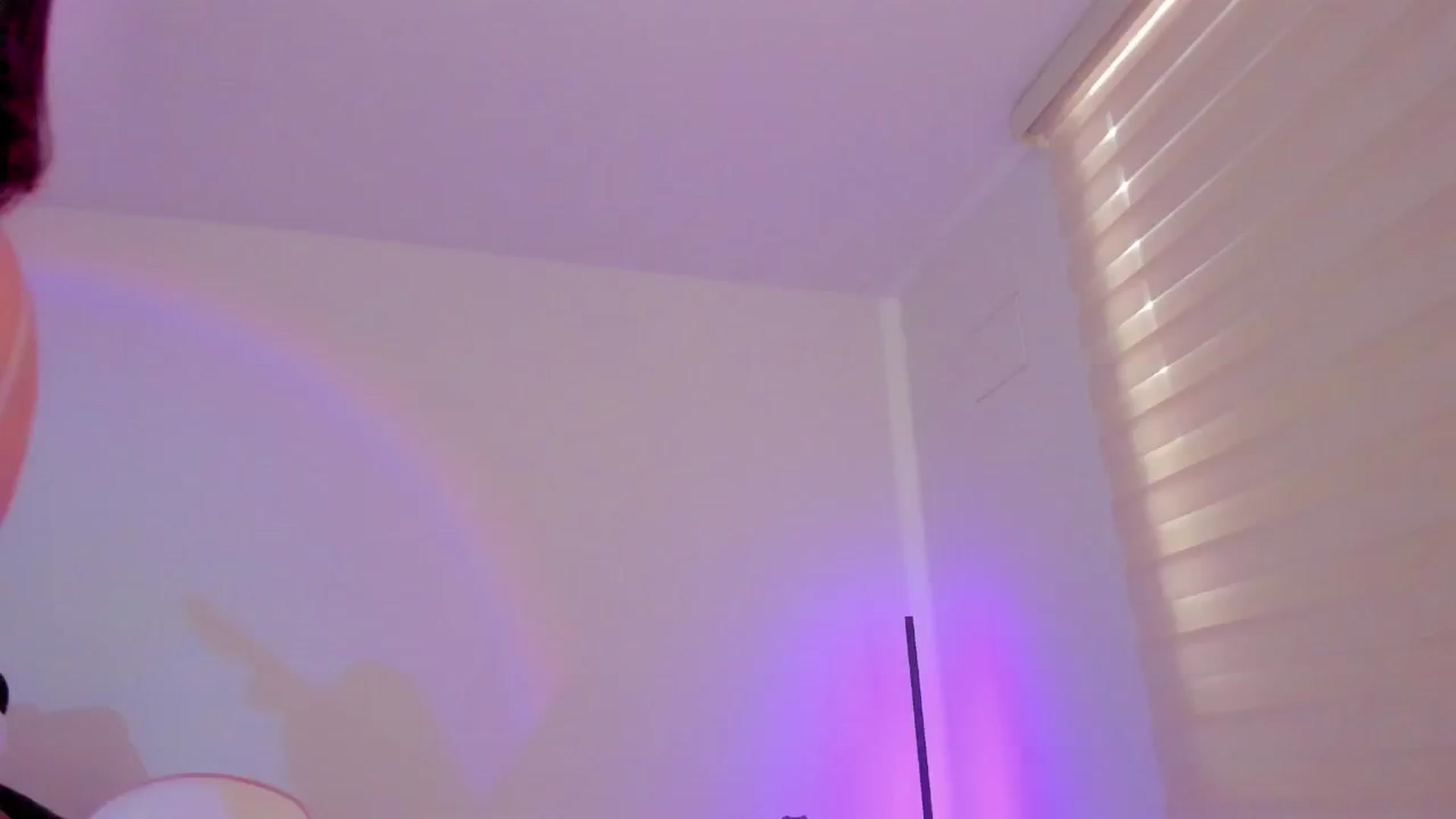 Gallery image thumbnail from Vilu_here's myfreecams stream on, 03/27/2025, 15:55 image 8 of 20