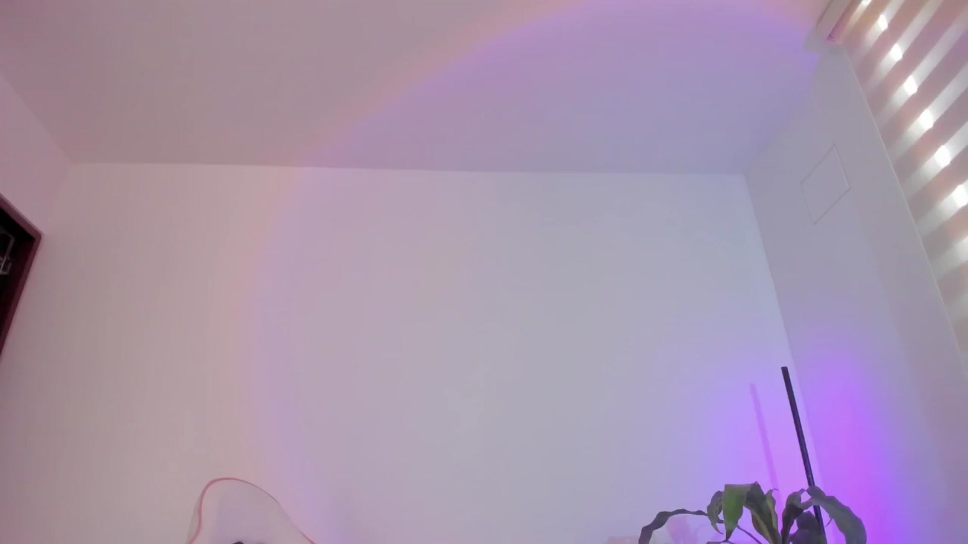 Gallery image thumbnail from Vilu_here's myfreecams stream on, 03/28/2025, 14:03 image 20 of 20