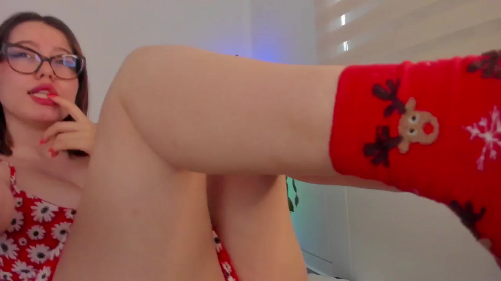 Gallery image thumbnail from Vilu_here's myfreecams stream on, 04/06/2025, 14:23 image 17 of 20