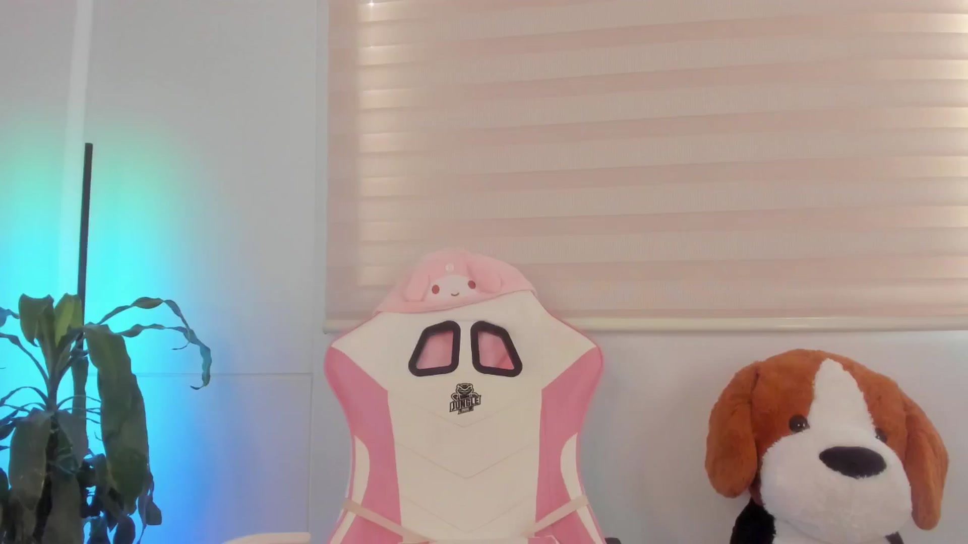 Gallery image thumbnail from Vilu_here's myfreecams stream on, 04/08/2025, 14:30 image 8 of 20