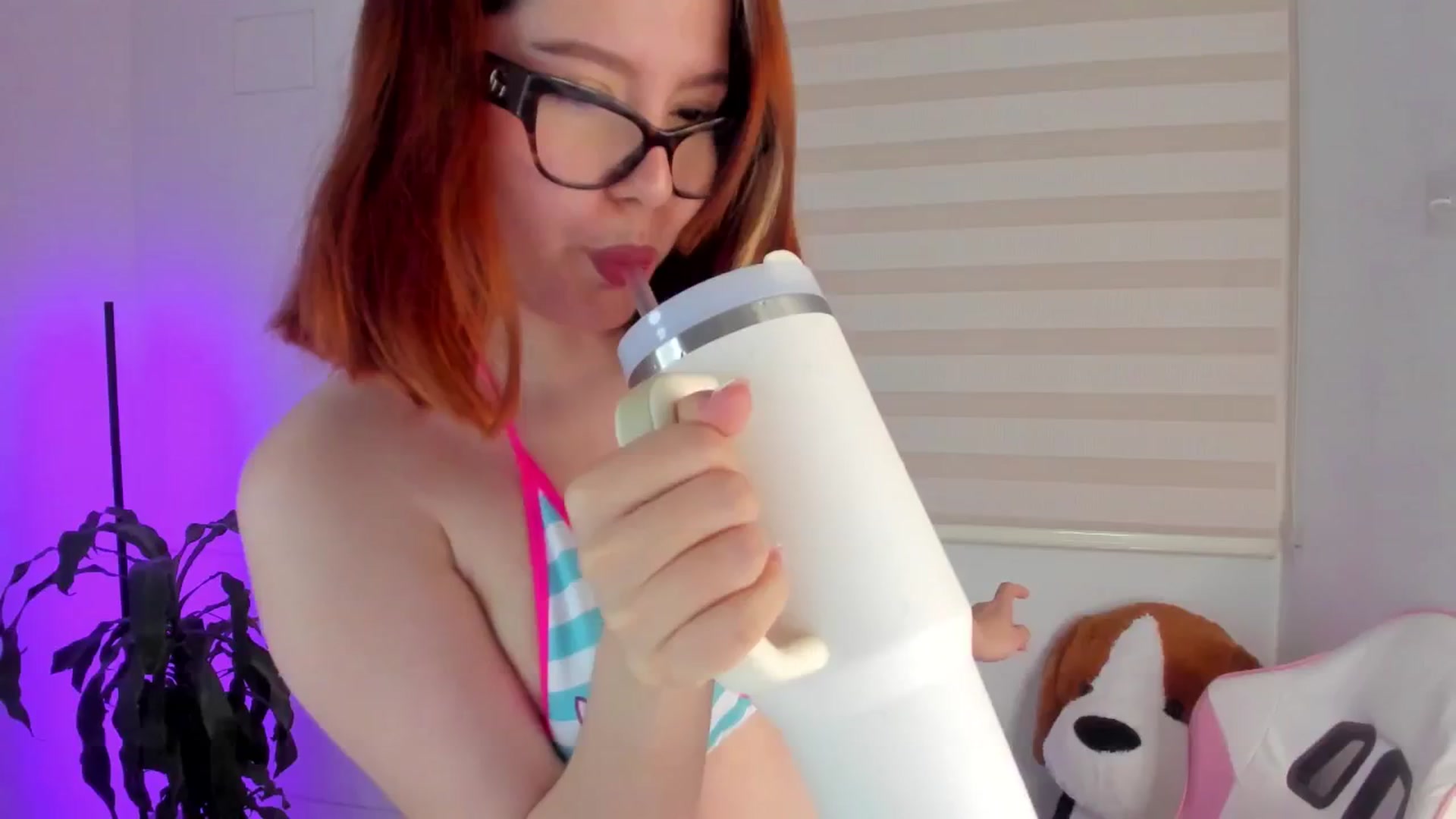 Gallery image thumbnail from Vilu_here's myfreecams stream on, 04/23/2025, 12:53 image 5 of 20