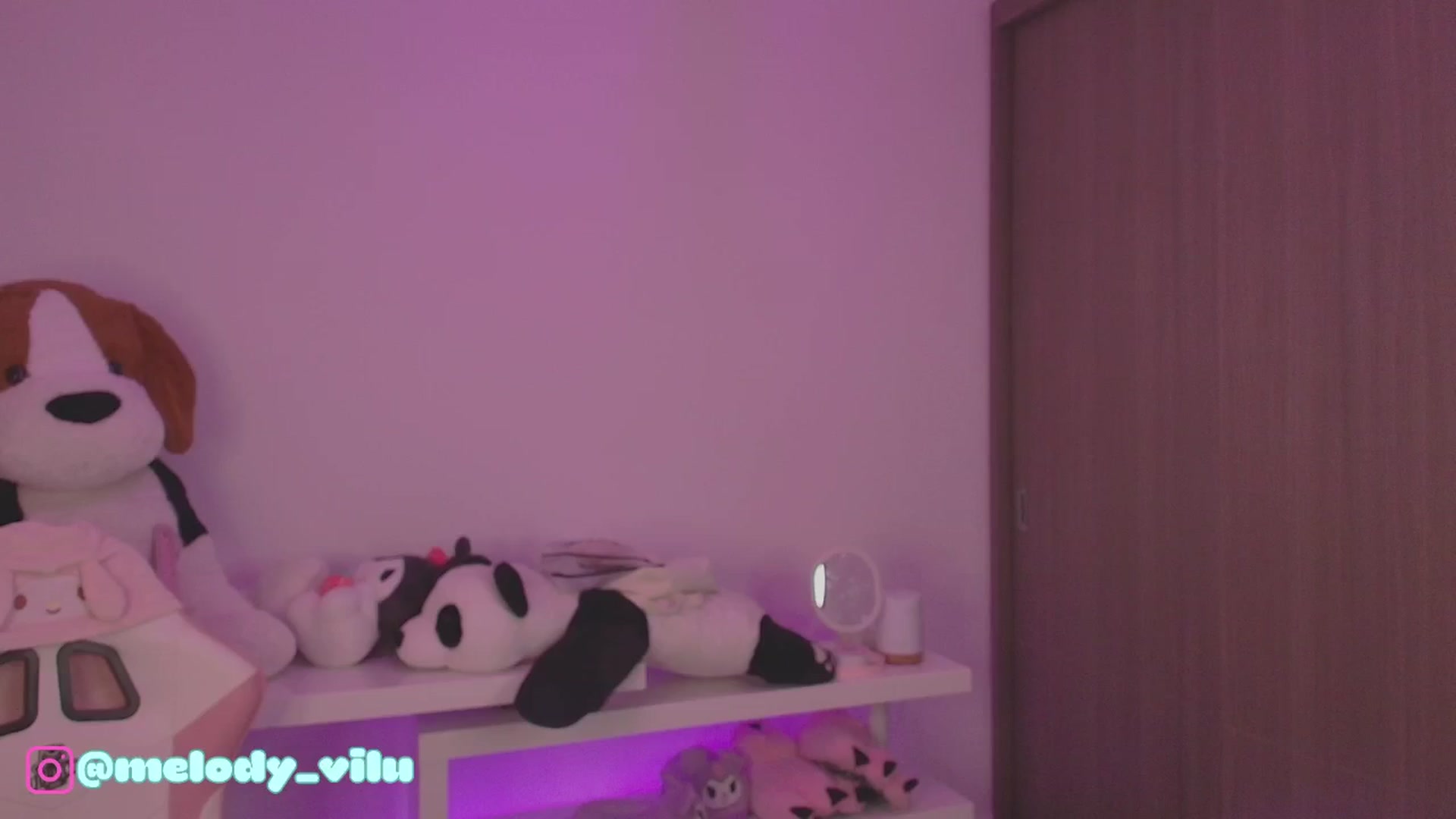 Gallery image thumbnail from Vilu_here's myfreecams stream on, 08/20/2025, 05:50 image 17 of 20