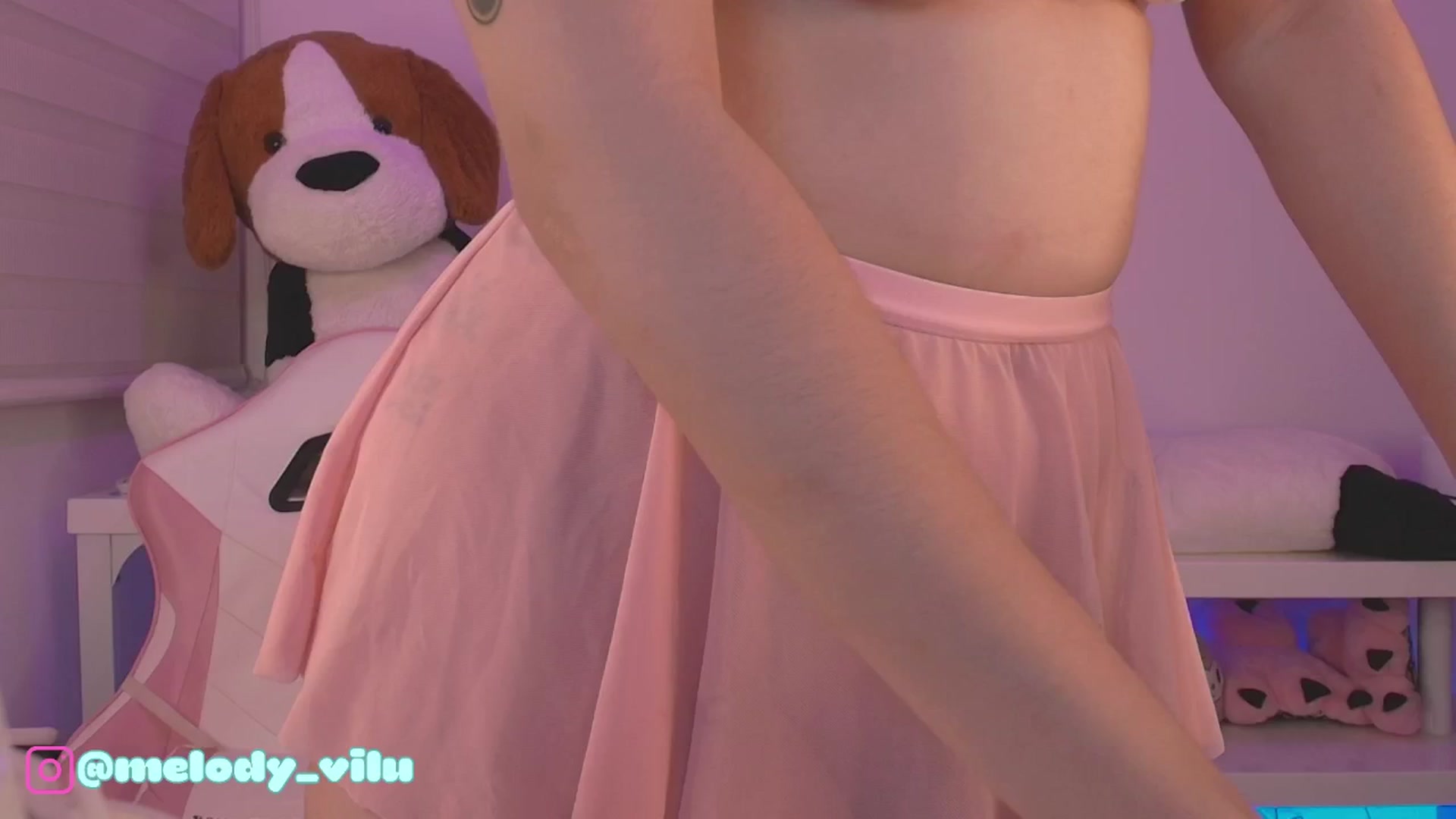 Gallery image thumbnail from Vilu_here's myfreecams stream on, 09/04/2025, 01:58 image 16 of 20