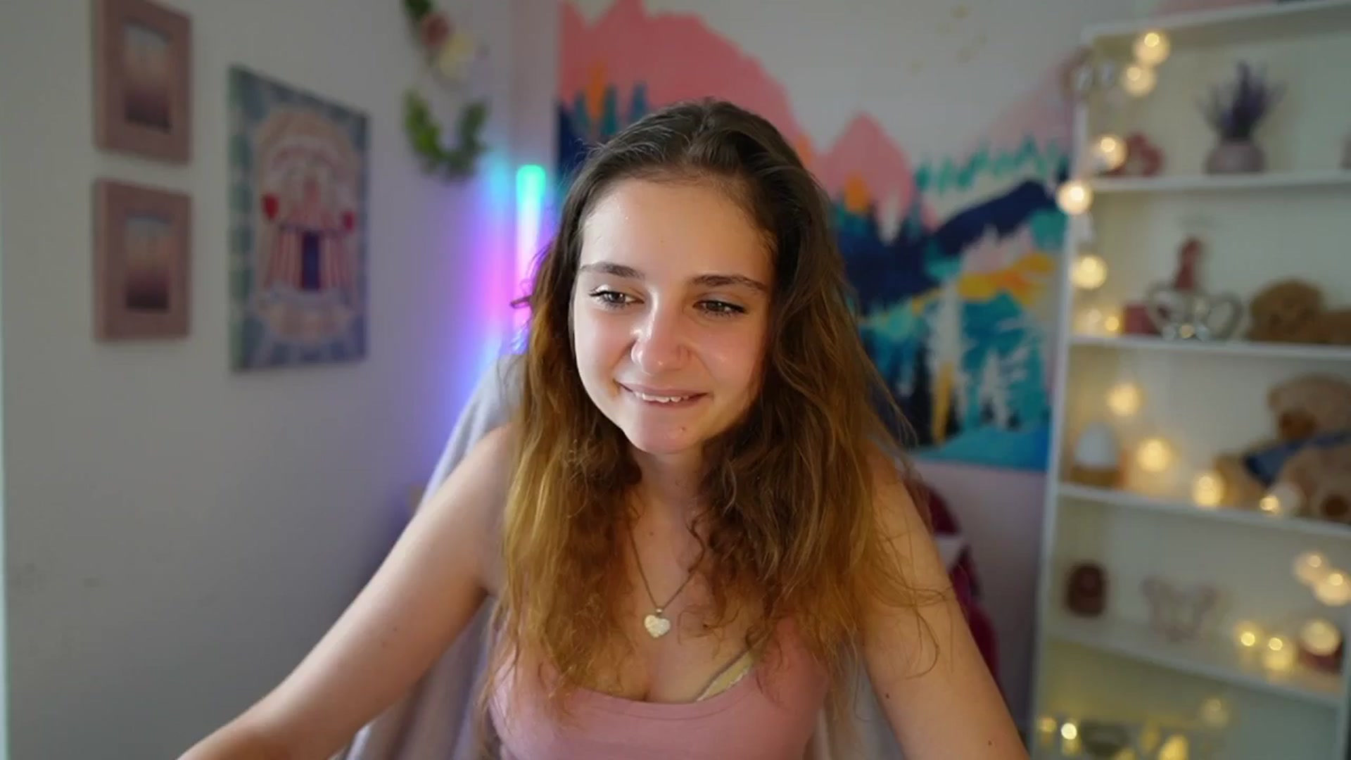 Gallery image thumbnail from Vina_Sky's myfreecams stream on, 07/16/2024, 09:36 image 11 of 20