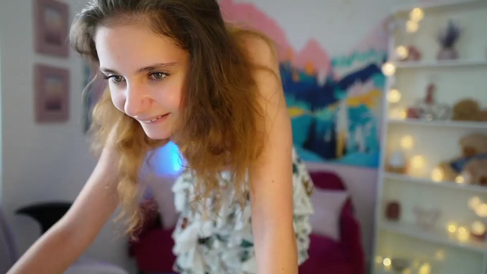 Gallery image thumbnail from Vina_Sky's myfreecams stream on, 07/16/2024, 09:36 image 19 of 20