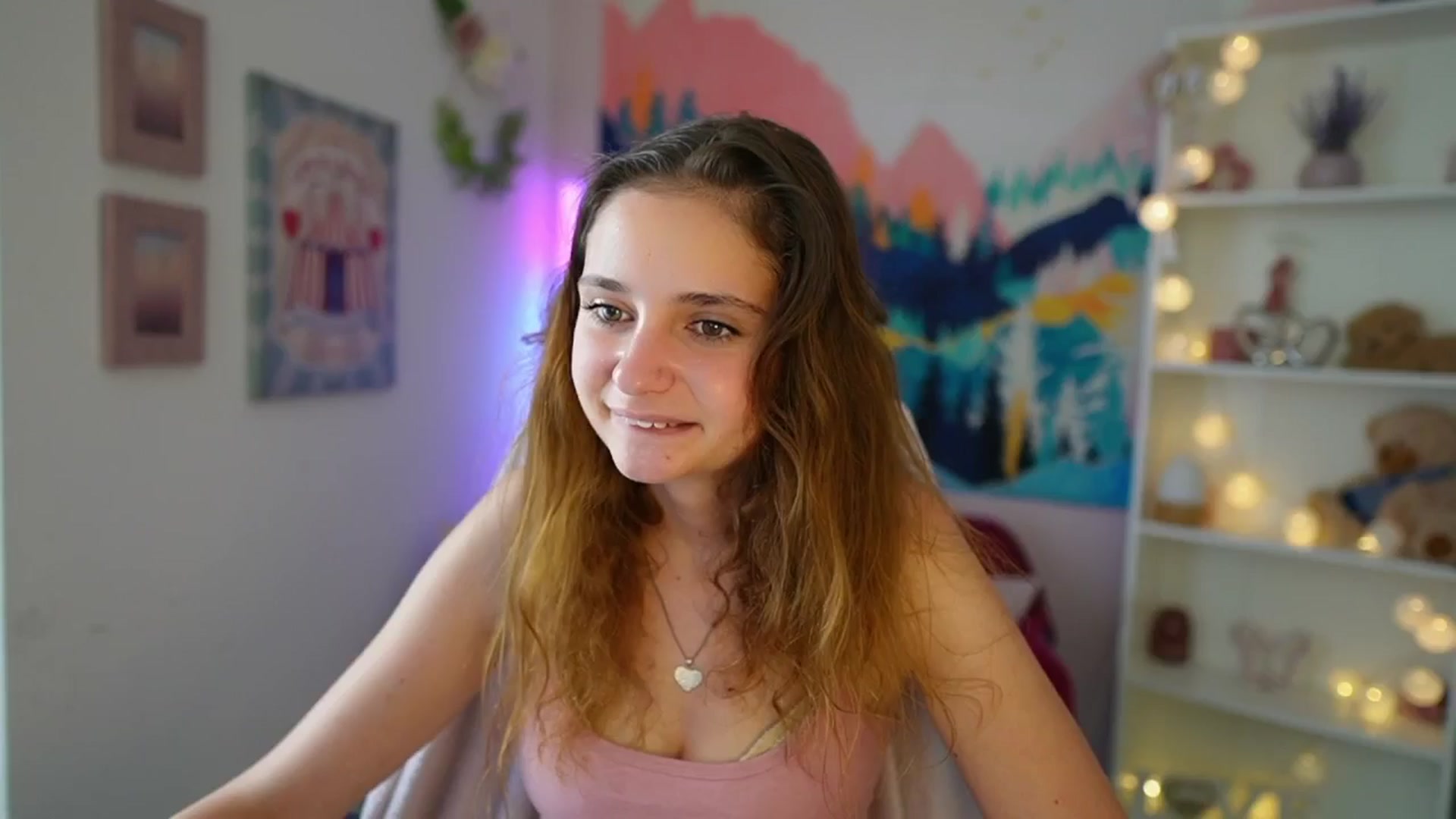 Gallery image thumbnail from Vina_Sky's myfreecams stream on, 07/16/2024, 09:36 image 13 of 20