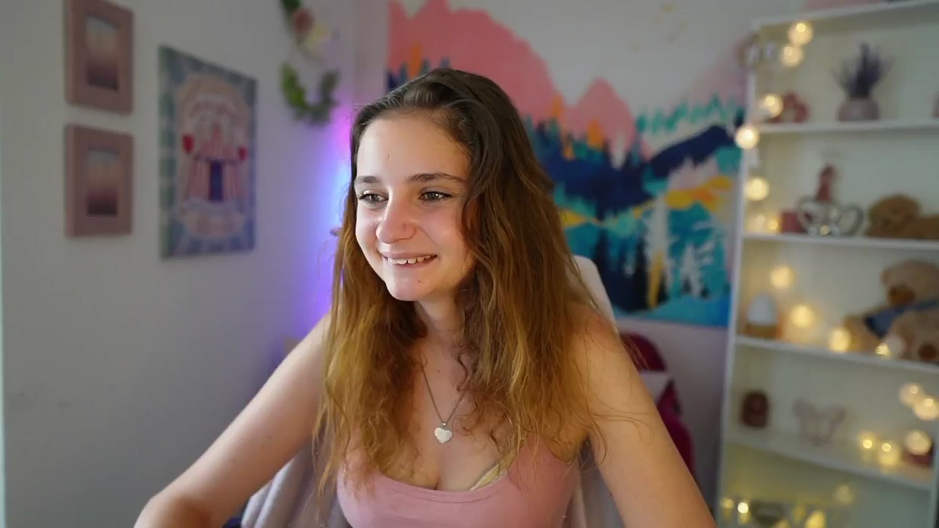 Gallery image thumbnail from Vina_Sky's myfreecams stream on, 07/16/2024, 09:36 image 14 of 20