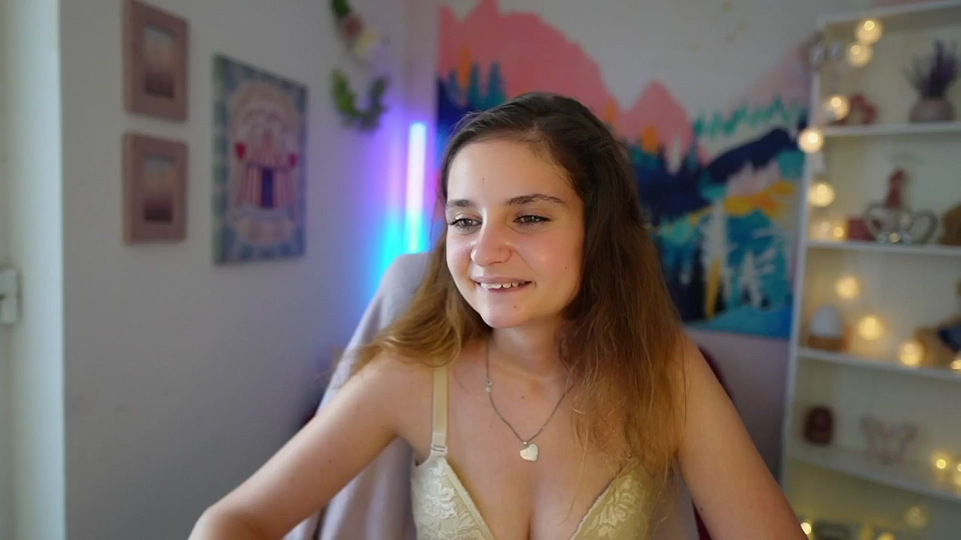 Gallery image thumbnail from Vina_Sky's myfreecams stream on, 07/16/2024, 13:48 image 3 of 20