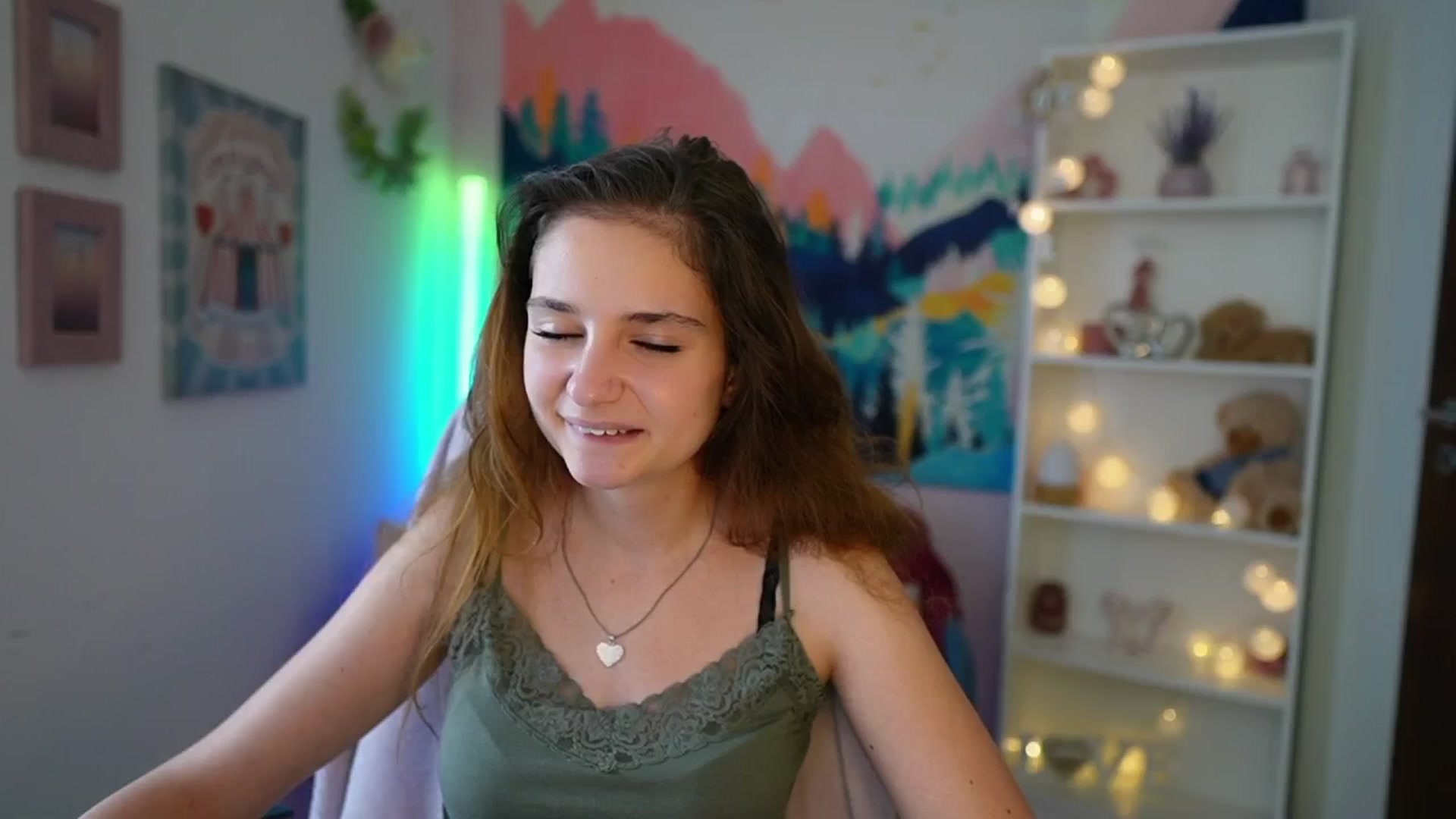 Gallery image thumbnail from Vina_Sky's myfreecams stream on, 07/17/2024, 09:57 image 12 of 20