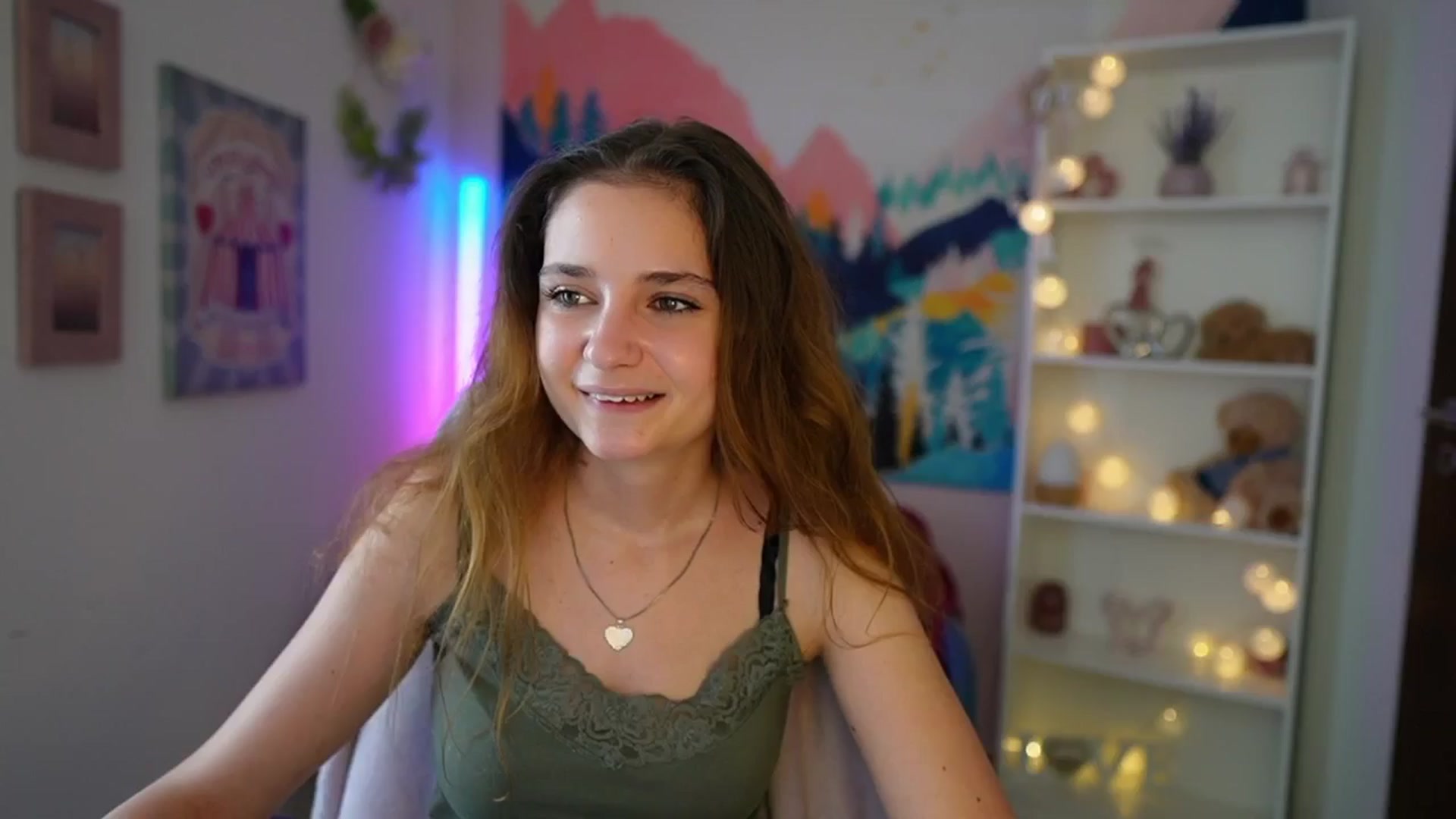 Gallery image thumbnail from Vina_Sky's myfreecams stream on, 07/17/2024, 09:57 image 6 of 20