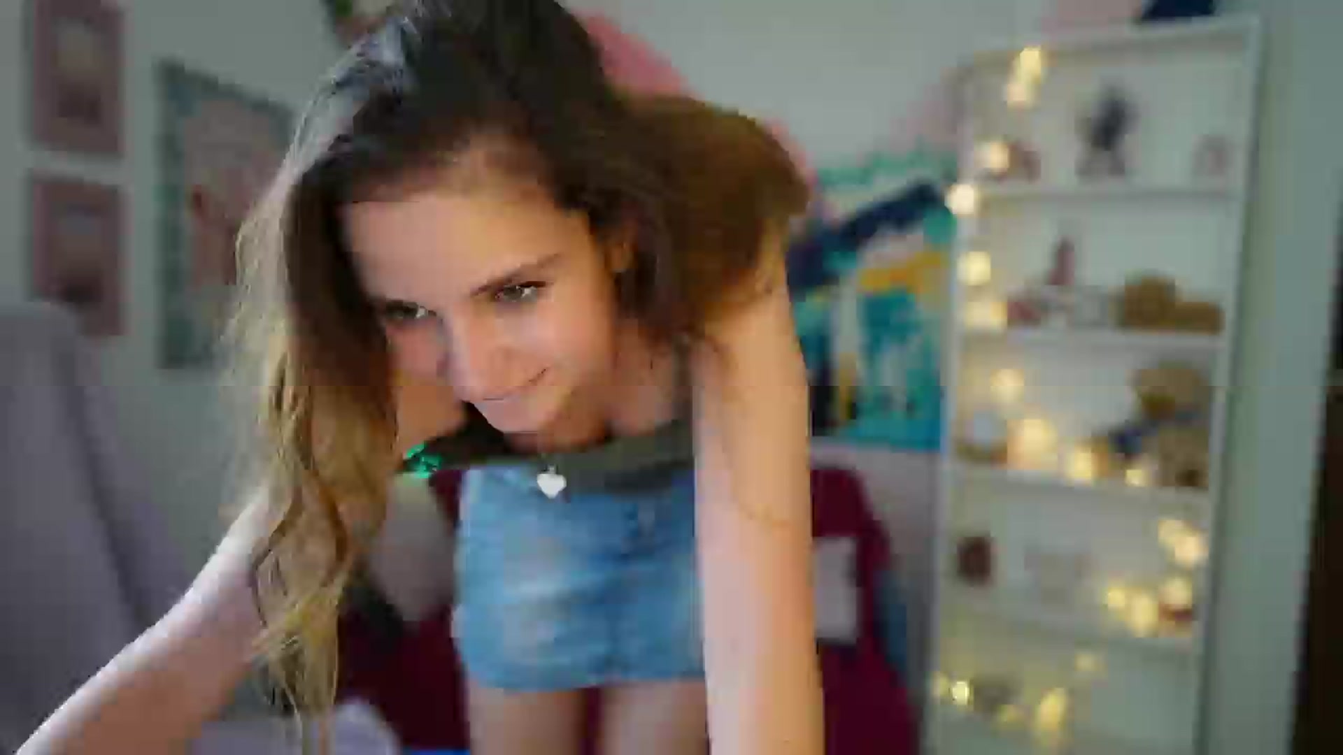 Gallery image thumbnail from Vina_Sky's myfreecams stream on, 07/17/2024, 10:57 image 13 of 20