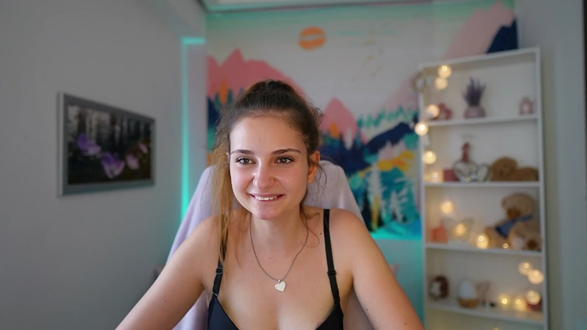 Gallery image thumbnail from Vina_Sky's myfreecams stream on, 07/24/2024, 13:01 image 5 of 20