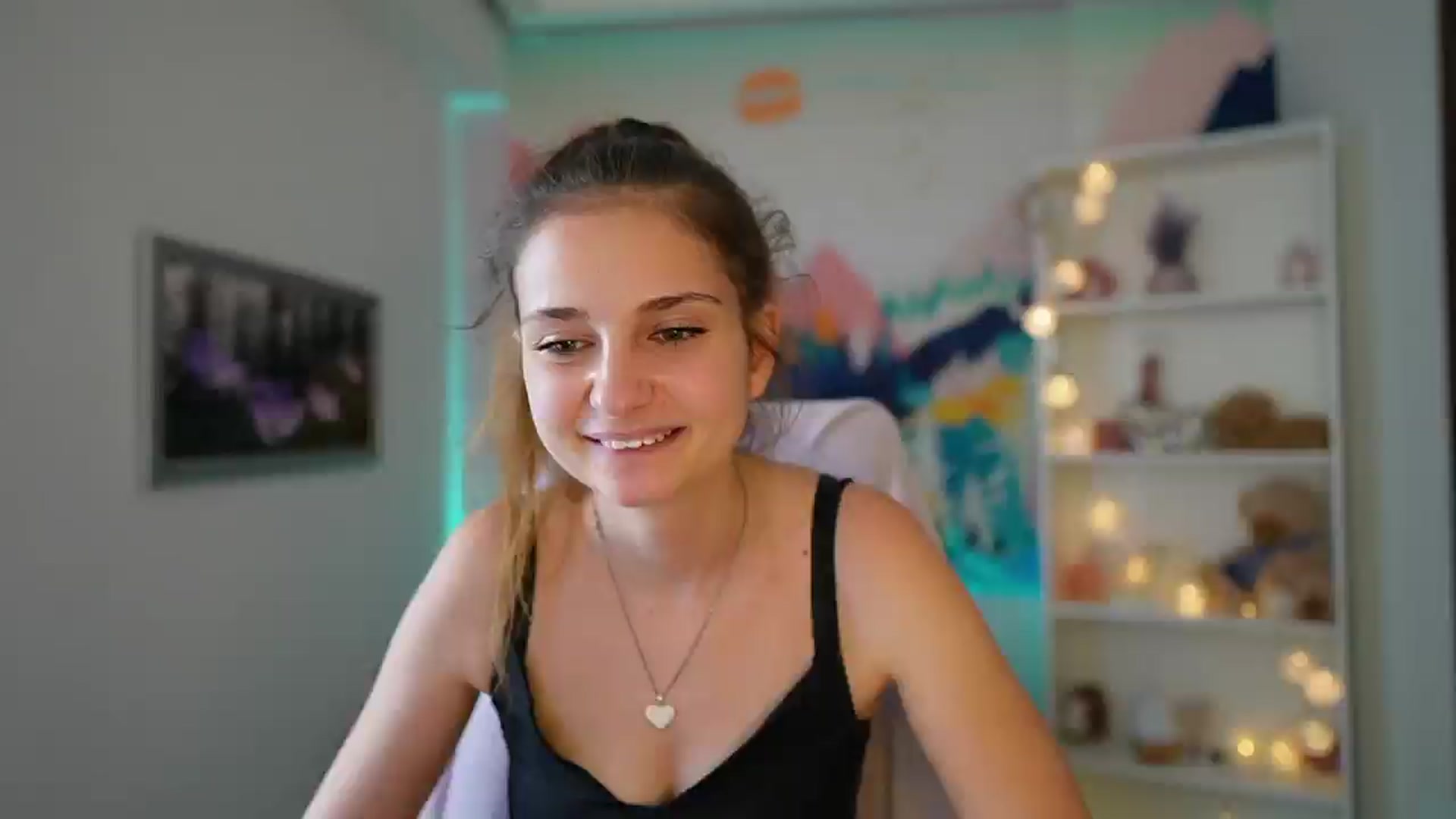Gallery image thumbnail from Vina_Sky's myfreecams stream on, 07/24/2024, 13:25 image 12 of 20