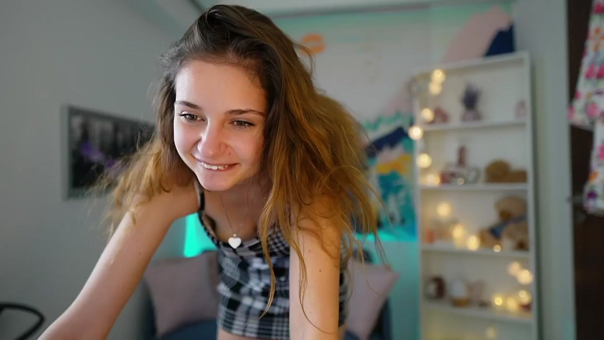 Gallery image thumbnail from Vina_Sky's myfreecams stream on, 07/25/2024, 10:05 image 8 of 20