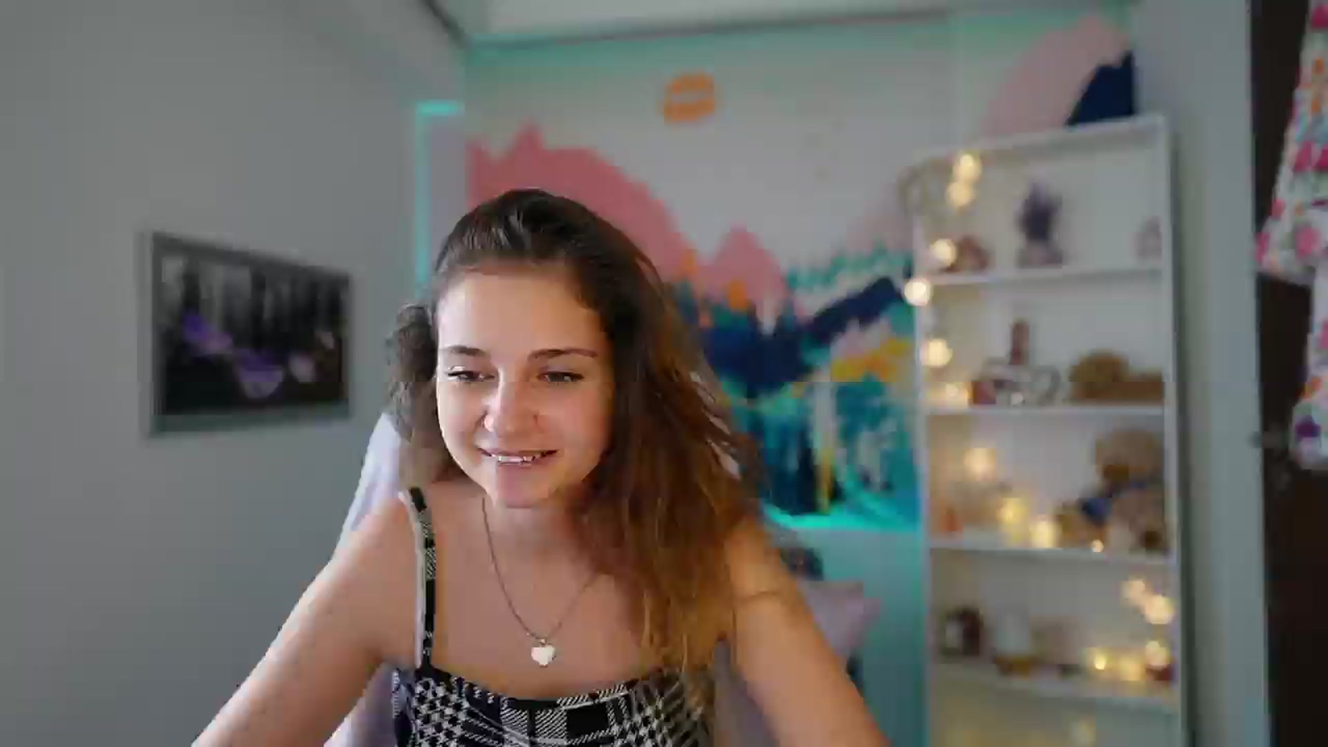Gallery image thumbnail from Vina_Sky's myfreecams stream on, 07/25/2024, 12:51 image 6 of 20
