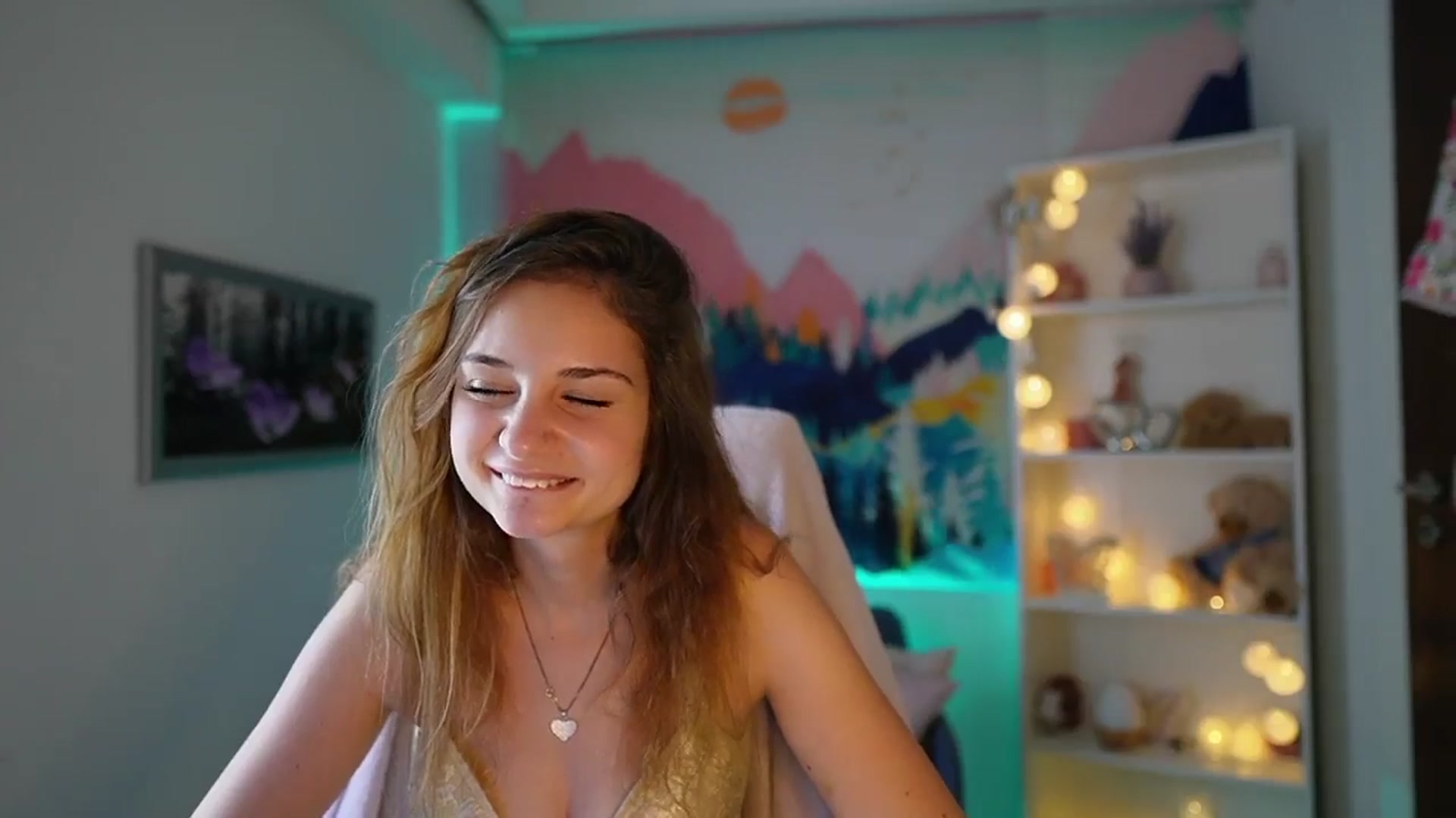 Gallery image thumbnail from Vina_Sky's myfreecams stream on, 07/30/2024, 13:04 image 18 of 20