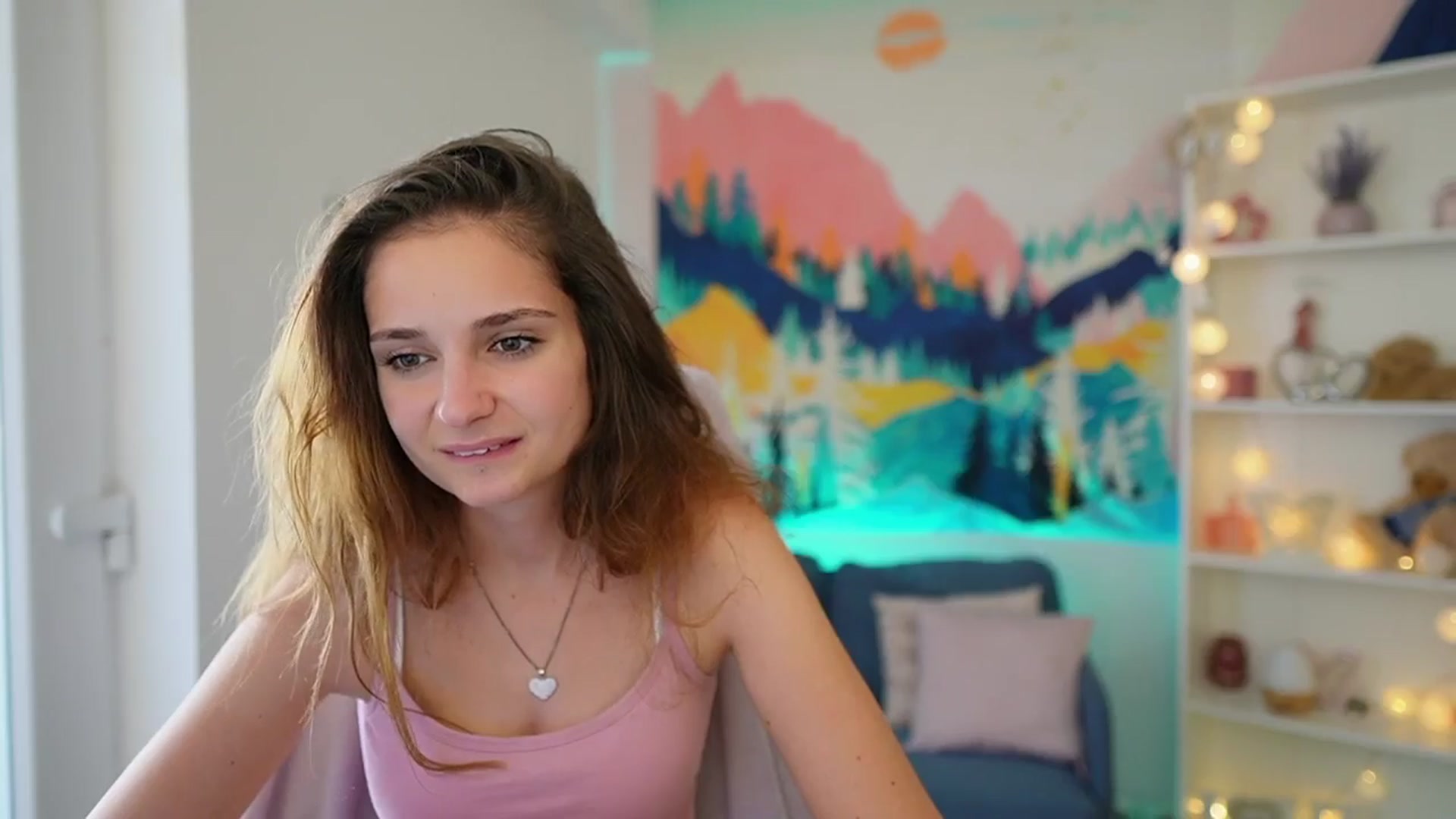 Gallery image thumbnail from Vina_Sky's myfreecams stream on, 08/03/2024, 13:04 image 9 of 20