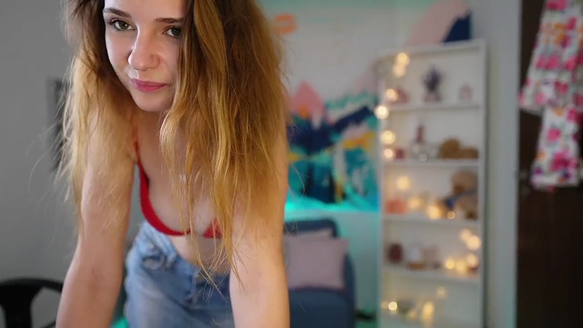 Gallery image thumbnail from Vina_Sky's myfreecams stream on, 08/04/2024, 08:27 image 17 of 20