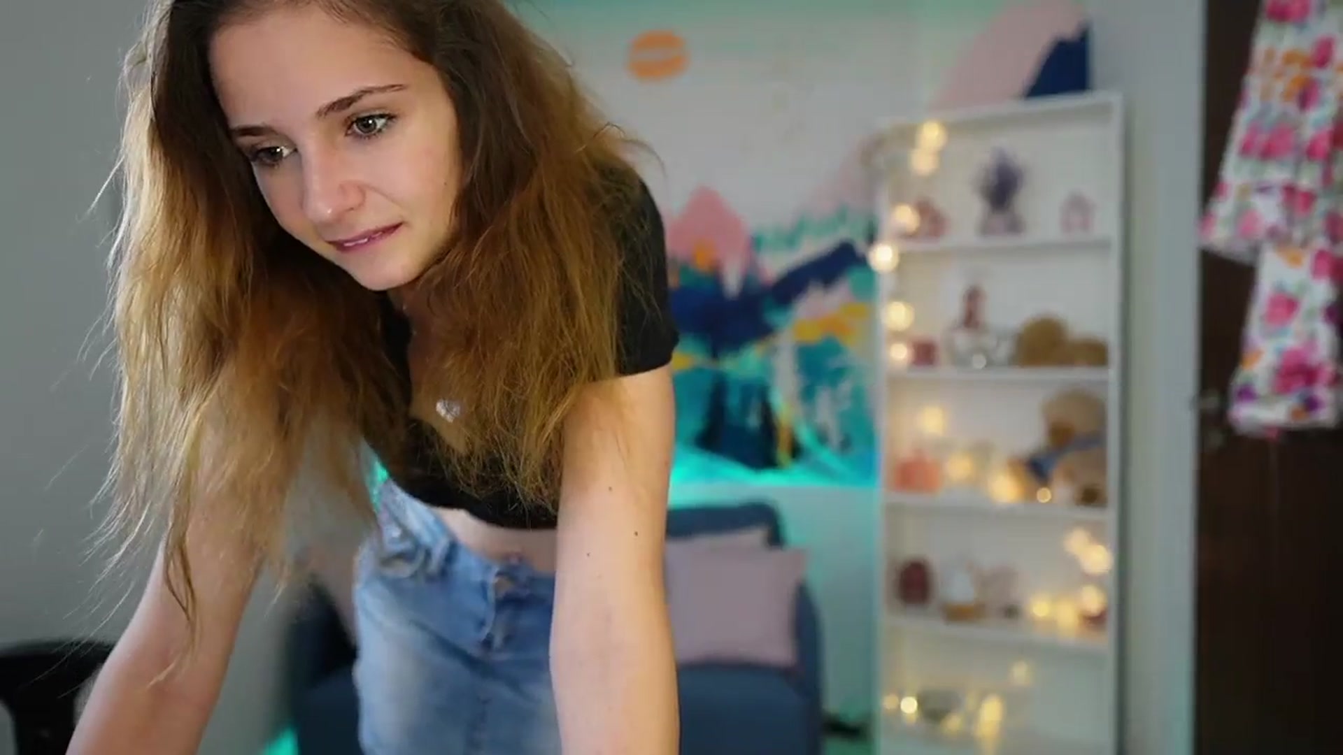 Gallery image thumbnail from Vina_Sky's myfreecams stream on, 08/04/2024, 08:27 image 4 of 20