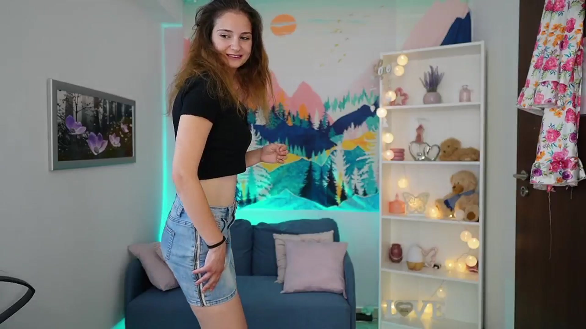 Gallery image thumbnail from Vina_Sky's myfreecams stream on, 08/04/2024, 10:00 image 9 of 20