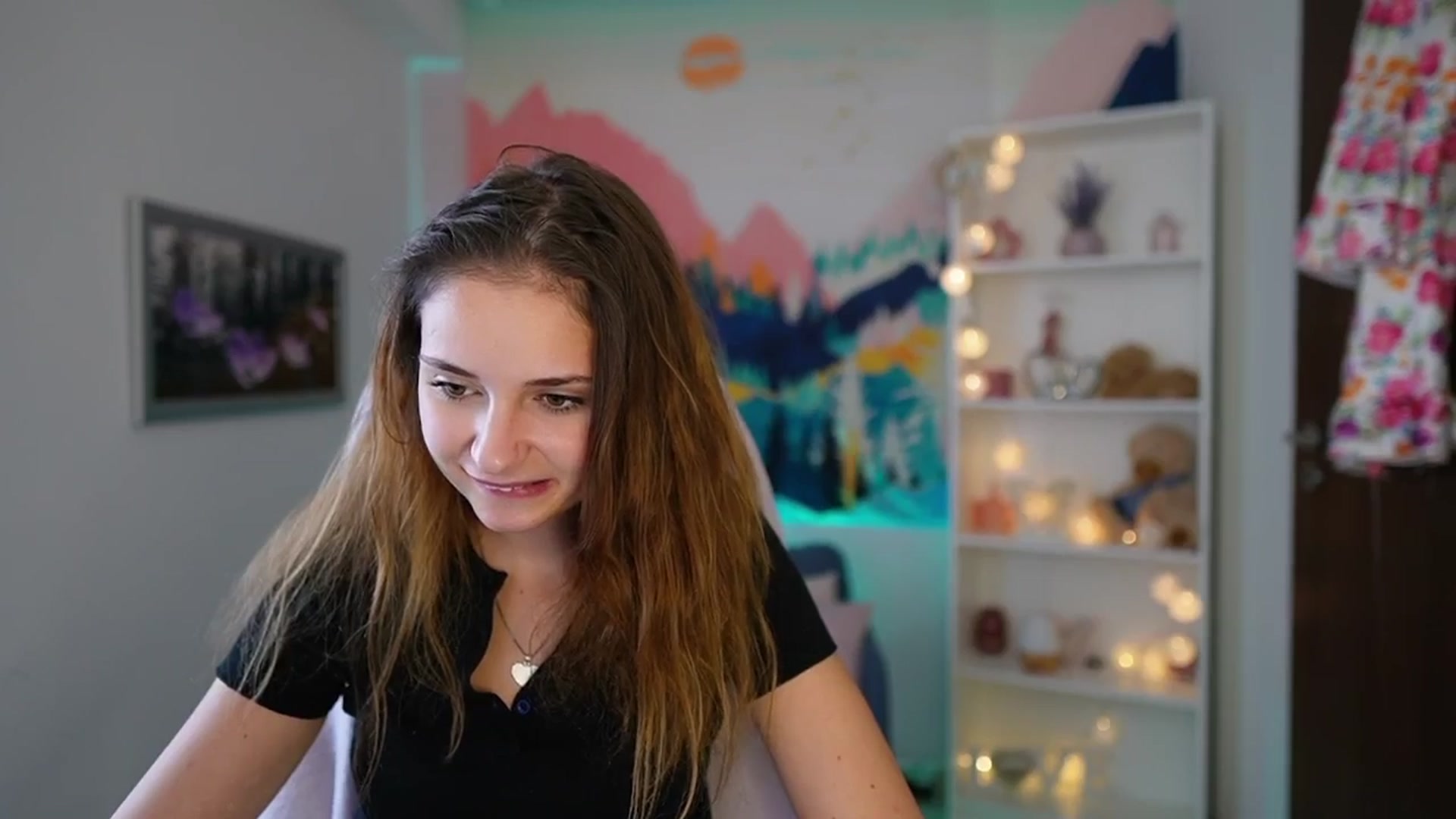 Gallery image thumbnail from Vina_Sky's myfreecams stream on, 08/04/2024, 10:00 image 15 of 20
