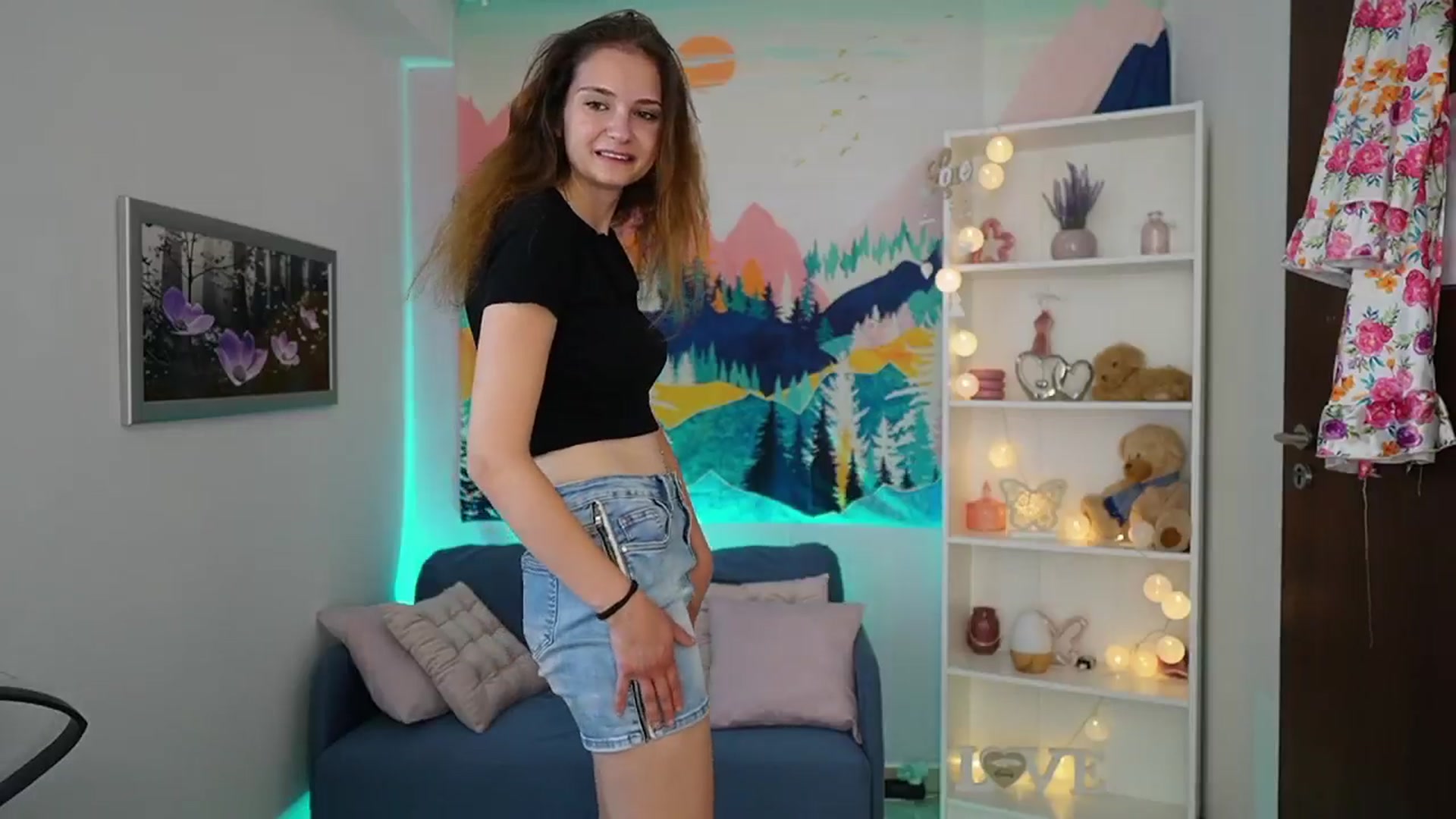 Gallery image thumbnail from Vina_Sky's myfreecams stream on, 08/04/2024, 10:00 image 10 of 20