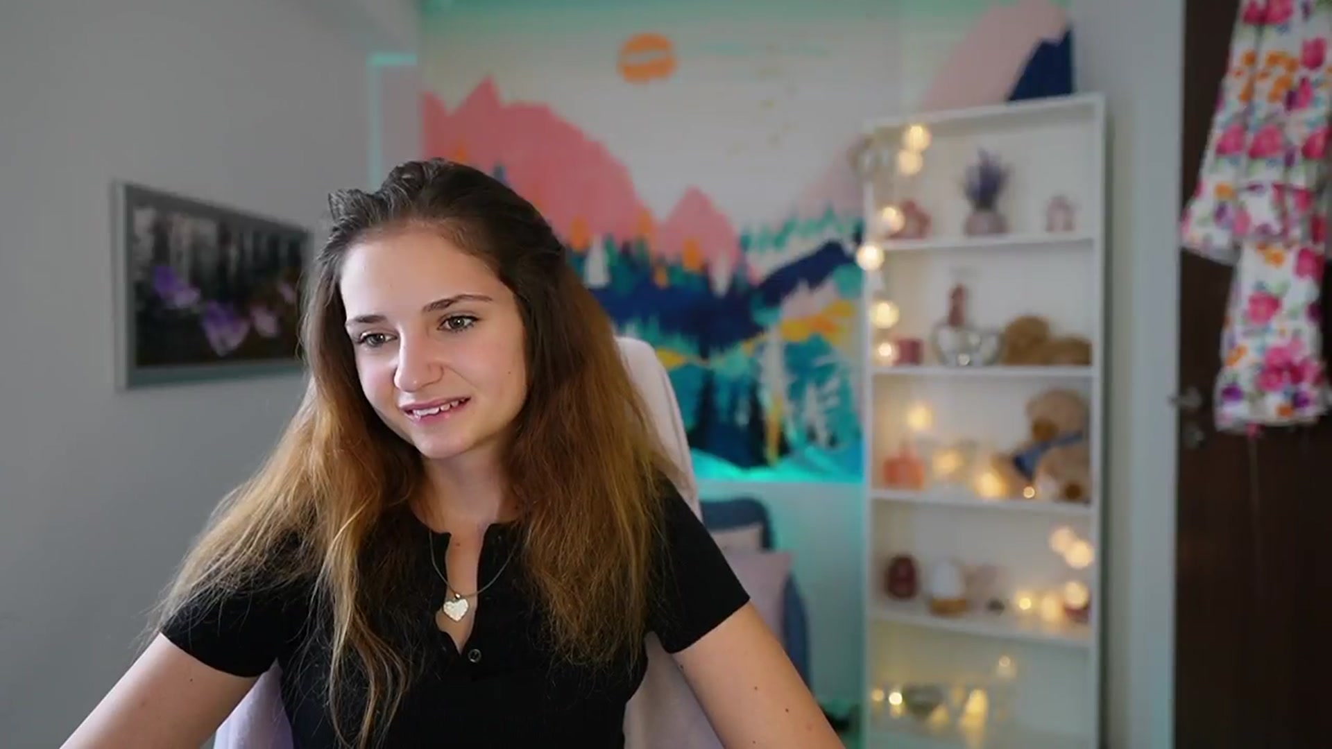 Gallery image thumbnail from Vina_Sky's myfreecams stream on, 08/04/2024, 12:41 image 6 of 20