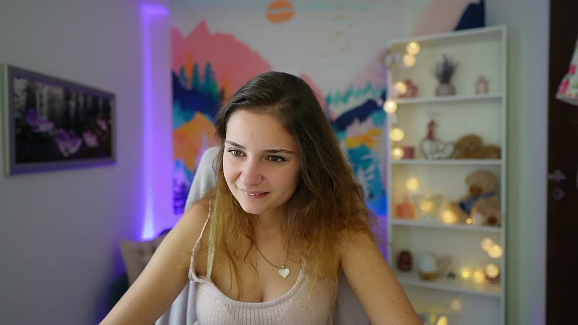 Gallery image thumbnail from Vina_Sky's myfreecams stream on, 08/07/2024, 09:33 image 14 of 20