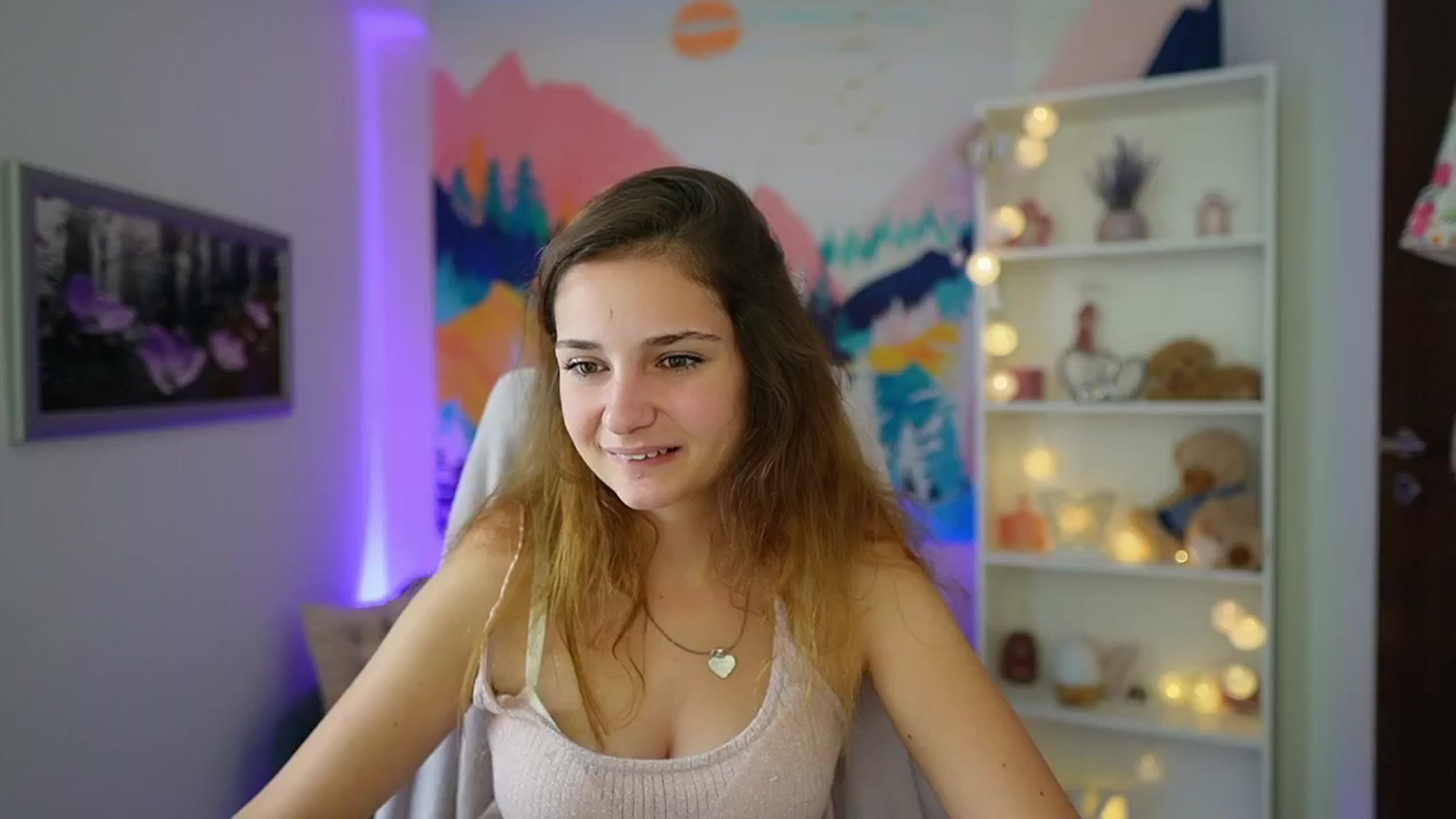 Gallery image thumbnail from Vina_Sky's myfreecams stream on, 08/07/2024, 09:33 image 13 of 20