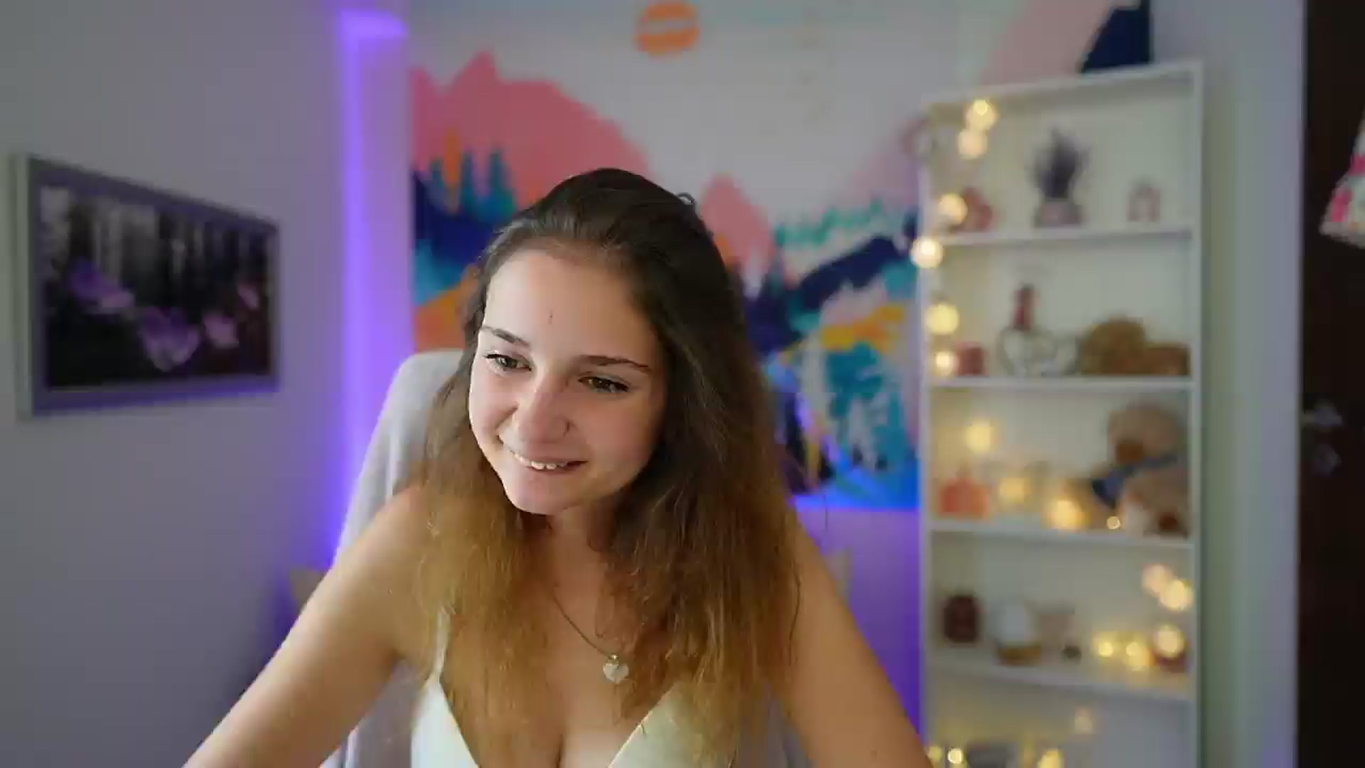 Gallery image thumbnail from Vina_Sky's myfreecams stream on, 08/07/2024, 12:44 image 19 of 20