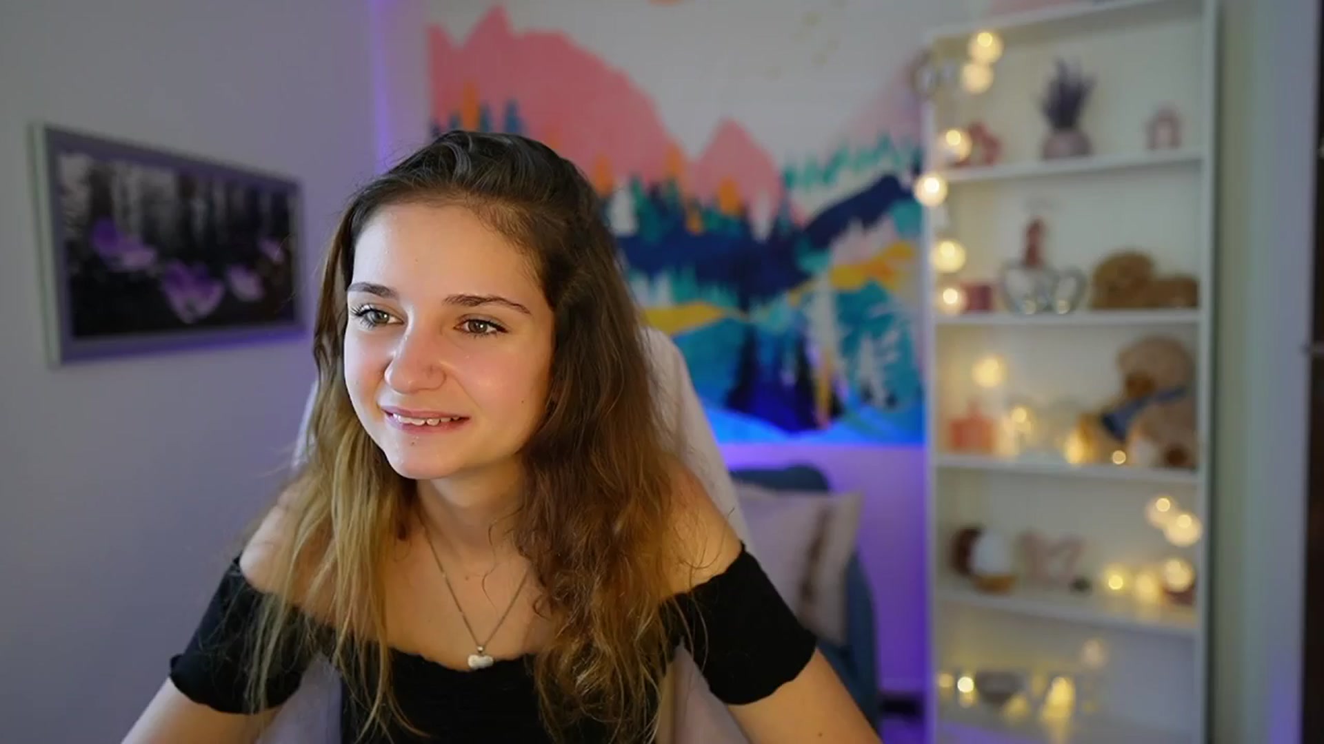 Gallery image thumbnail from Vina_Sky's myfreecams stream on, 08/09/2024, 09:10 image 12 of 20