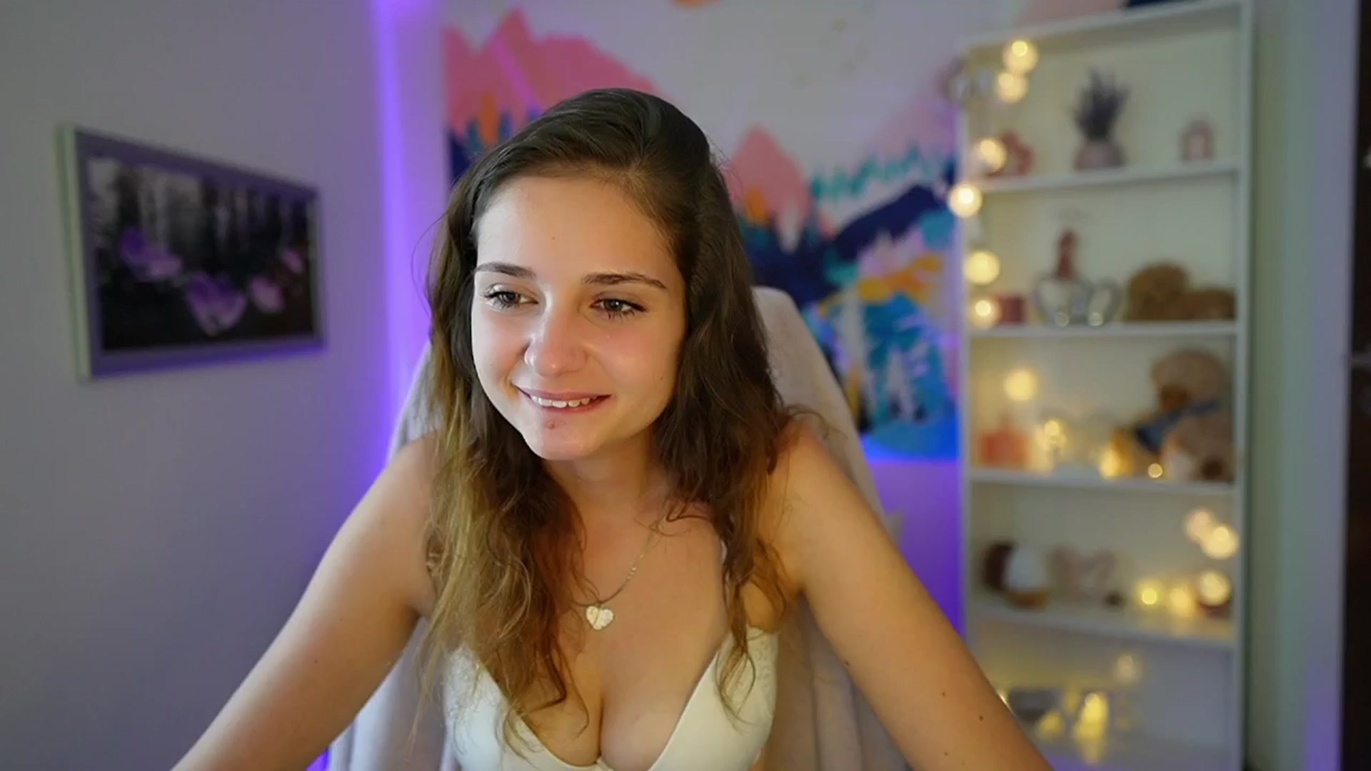 Gallery image thumbnail from Vina_Sky's myfreecams stream on, 08/10/2024, 10:05 image 13 of 20