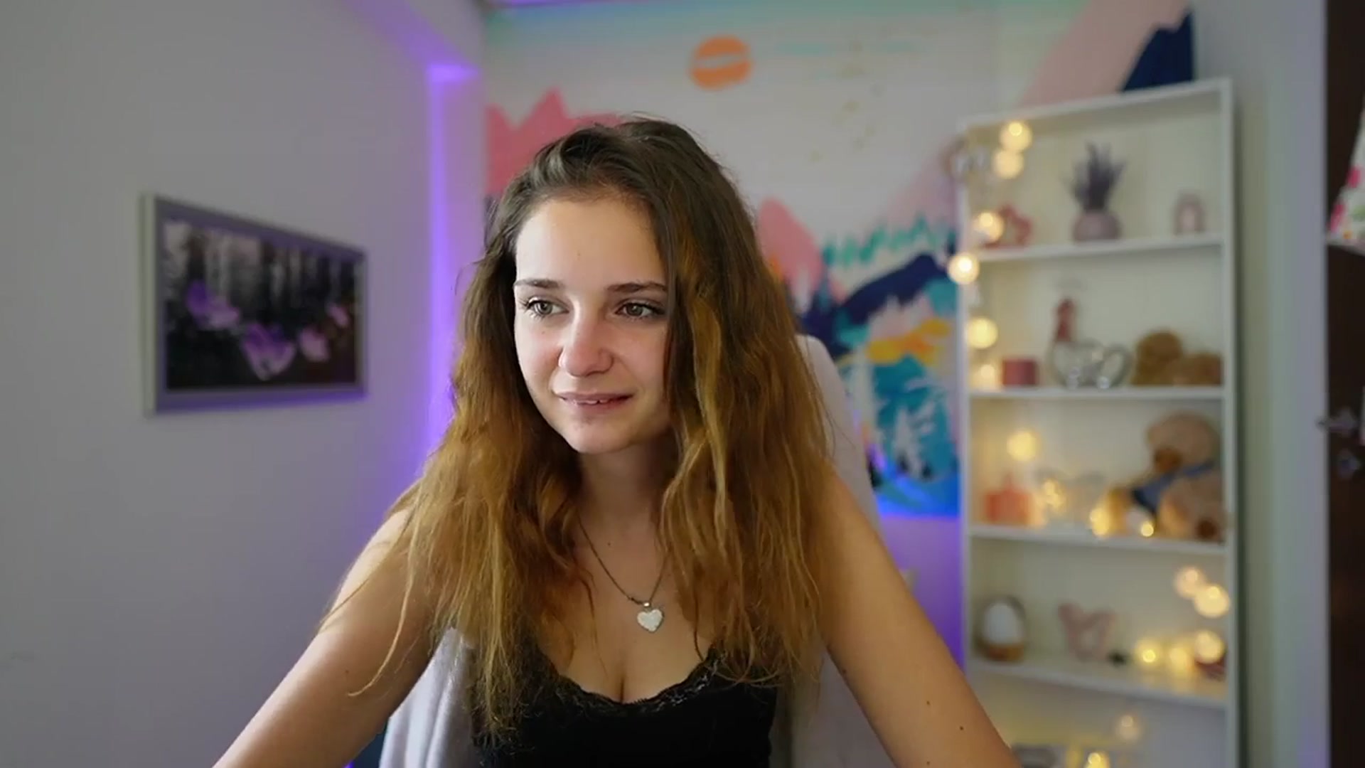 Gallery image thumbnail from Vina_Sky's myfreecams stream on, 08/15/2024, 10:03 image 10 of 20