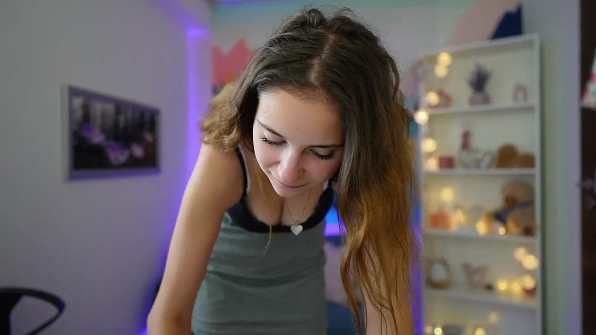 Gallery image thumbnail from Vina_Sky's myfreecams stream on, 08/15/2024, 10:03 image 9 of 20