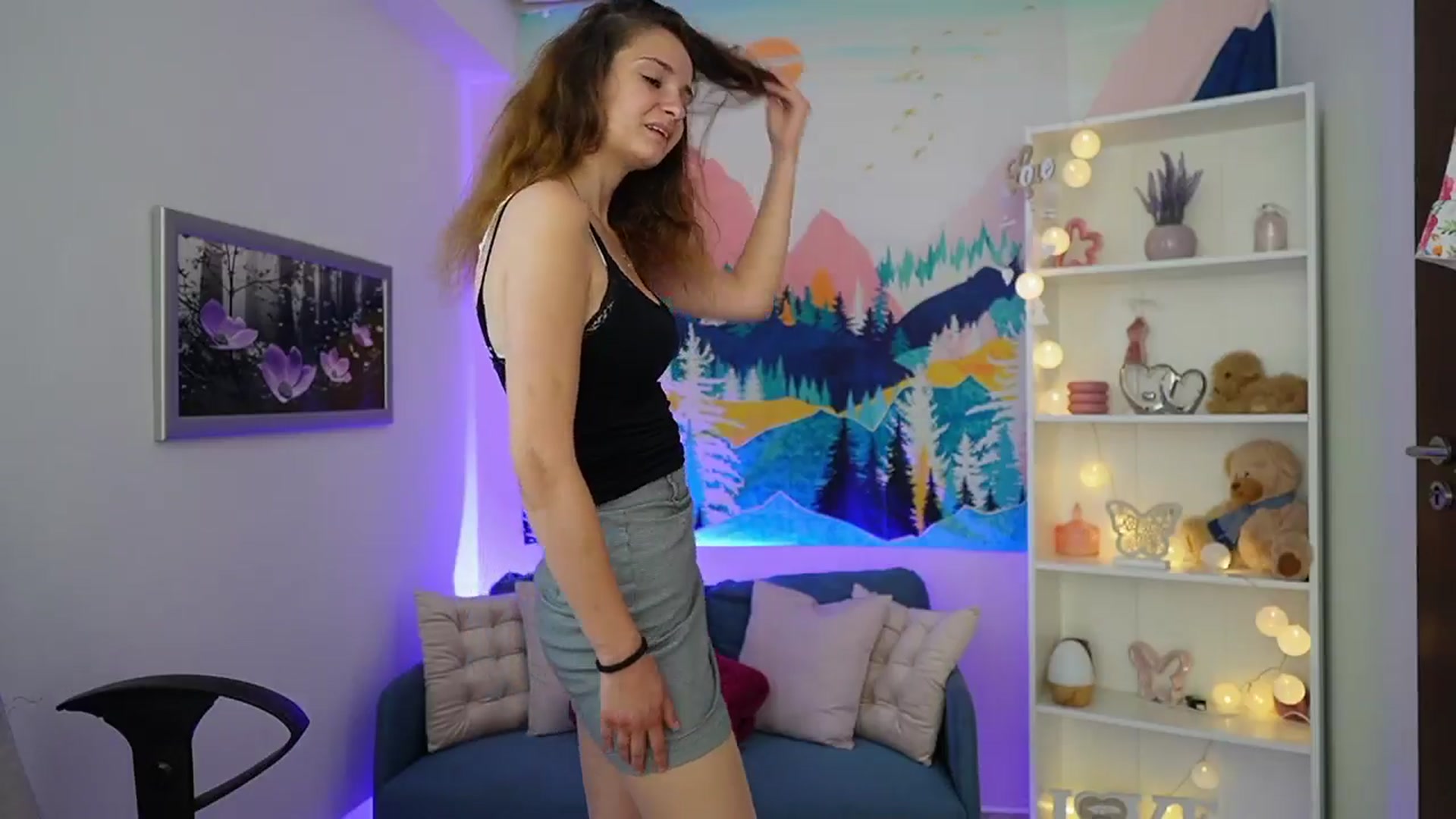 Gallery image thumbnail from Vina_Sky's myfreecams stream on, 08/15/2024, 10:03 image 7 of 20