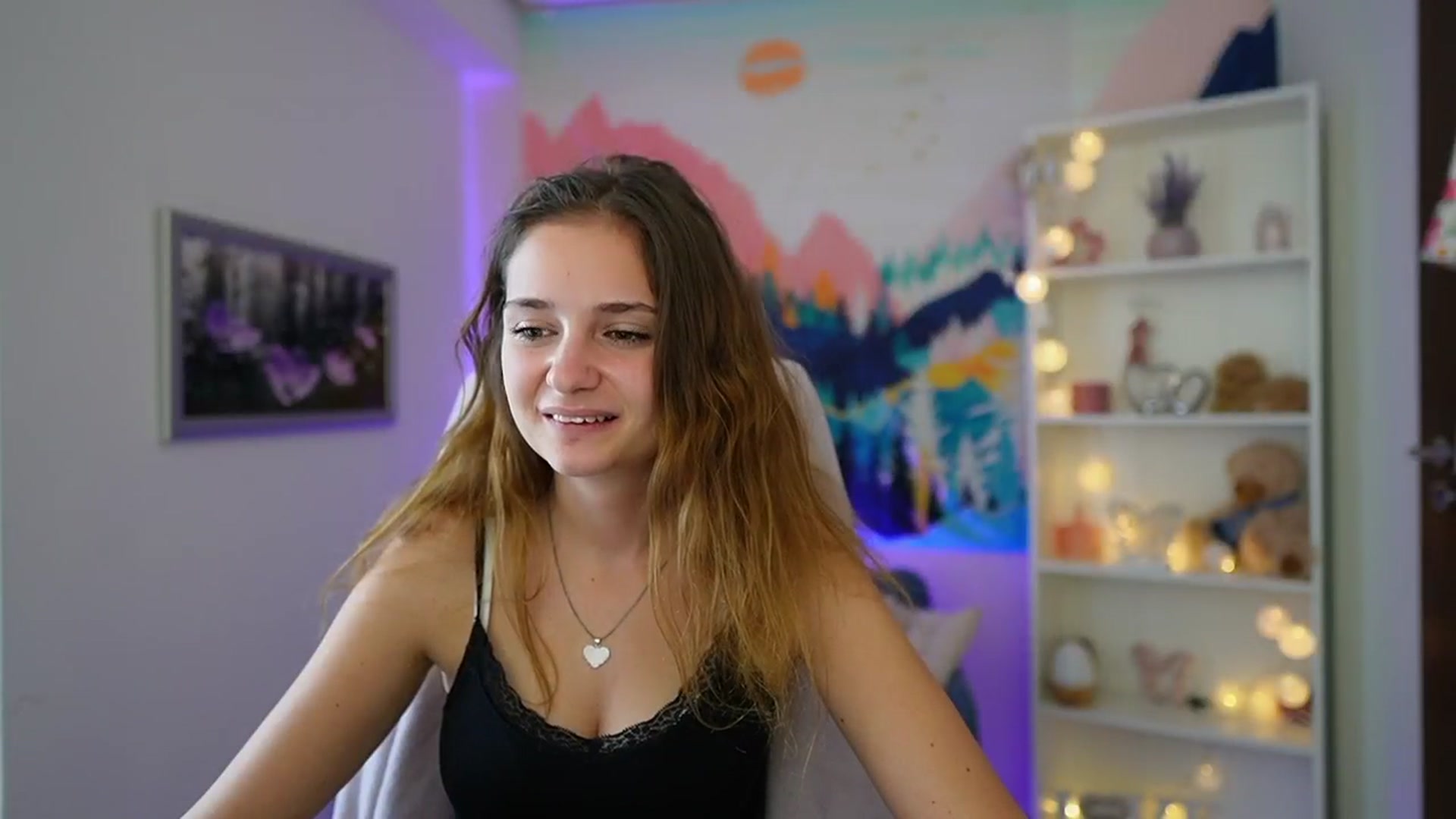 Gallery image thumbnail from Vina_Sky's myfreecams stream on, 08/15/2024, 11:04 image 10 of 20