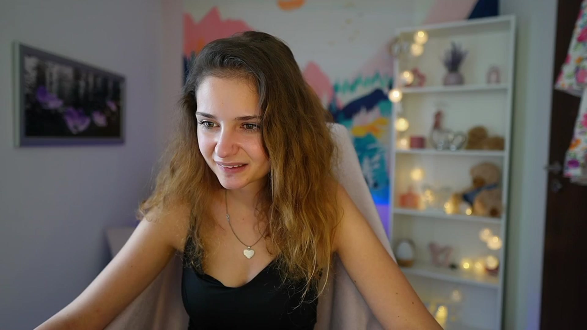 Gallery image thumbnail from Vina_Sky's myfreecams stream on, 08/16/2024, 13:00 image 6 of 20