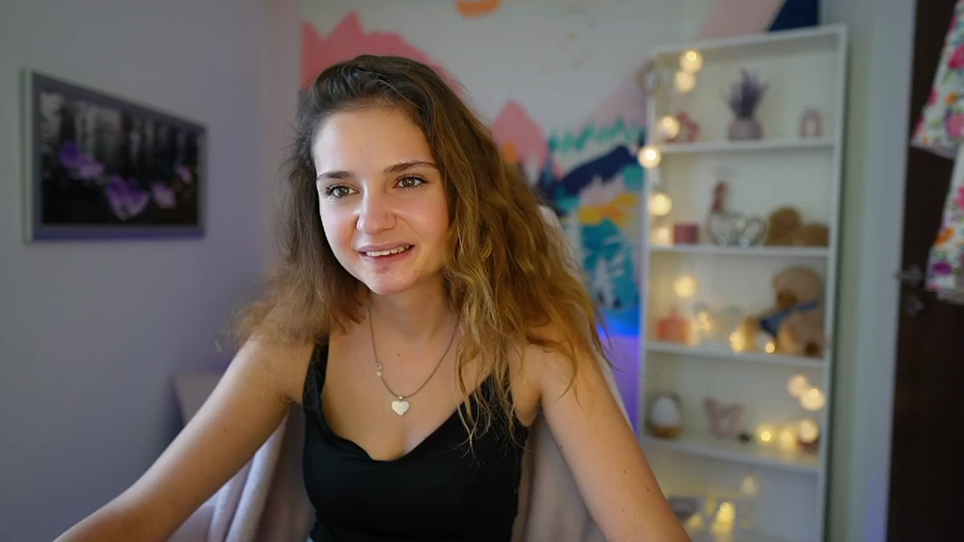 Gallery image thumbnail from Vina_Sky's myfreecams stream on, 08/16/2024, 13:00 image 17 of 20